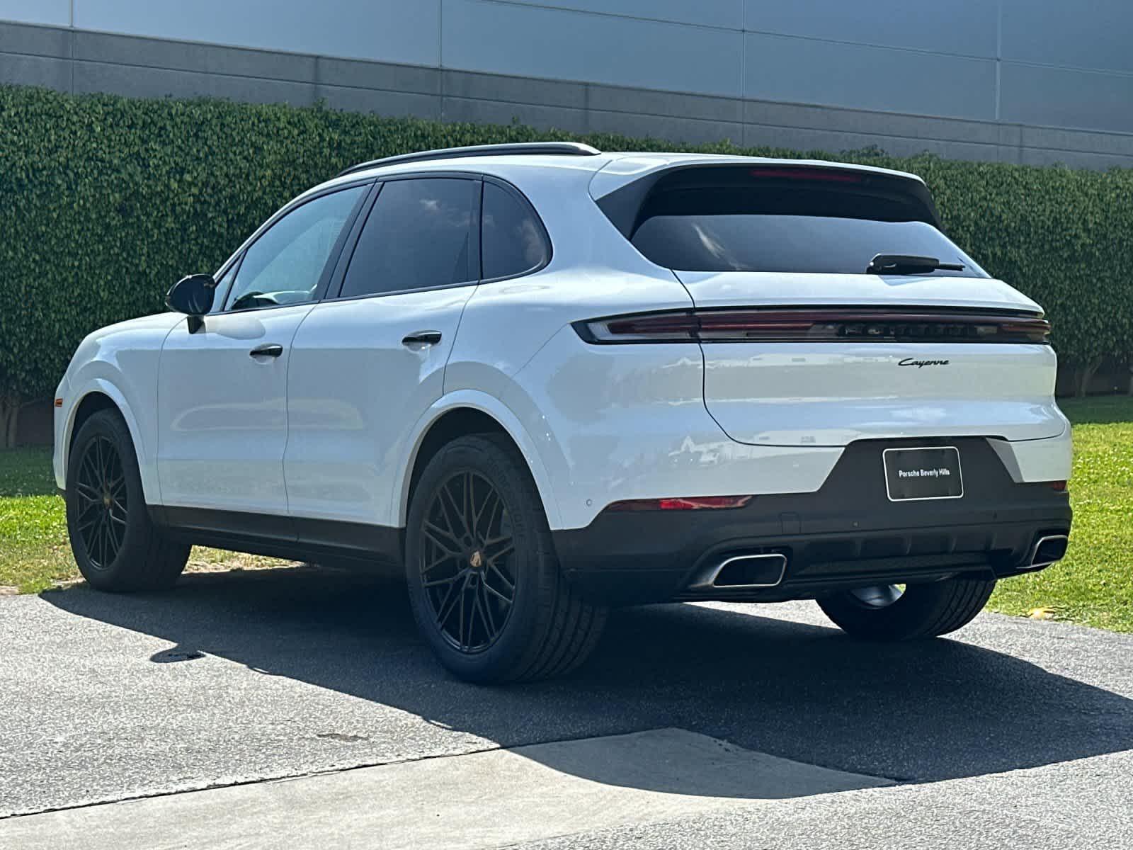 Thumbnail: 2026 Porsche Cayenne - 3