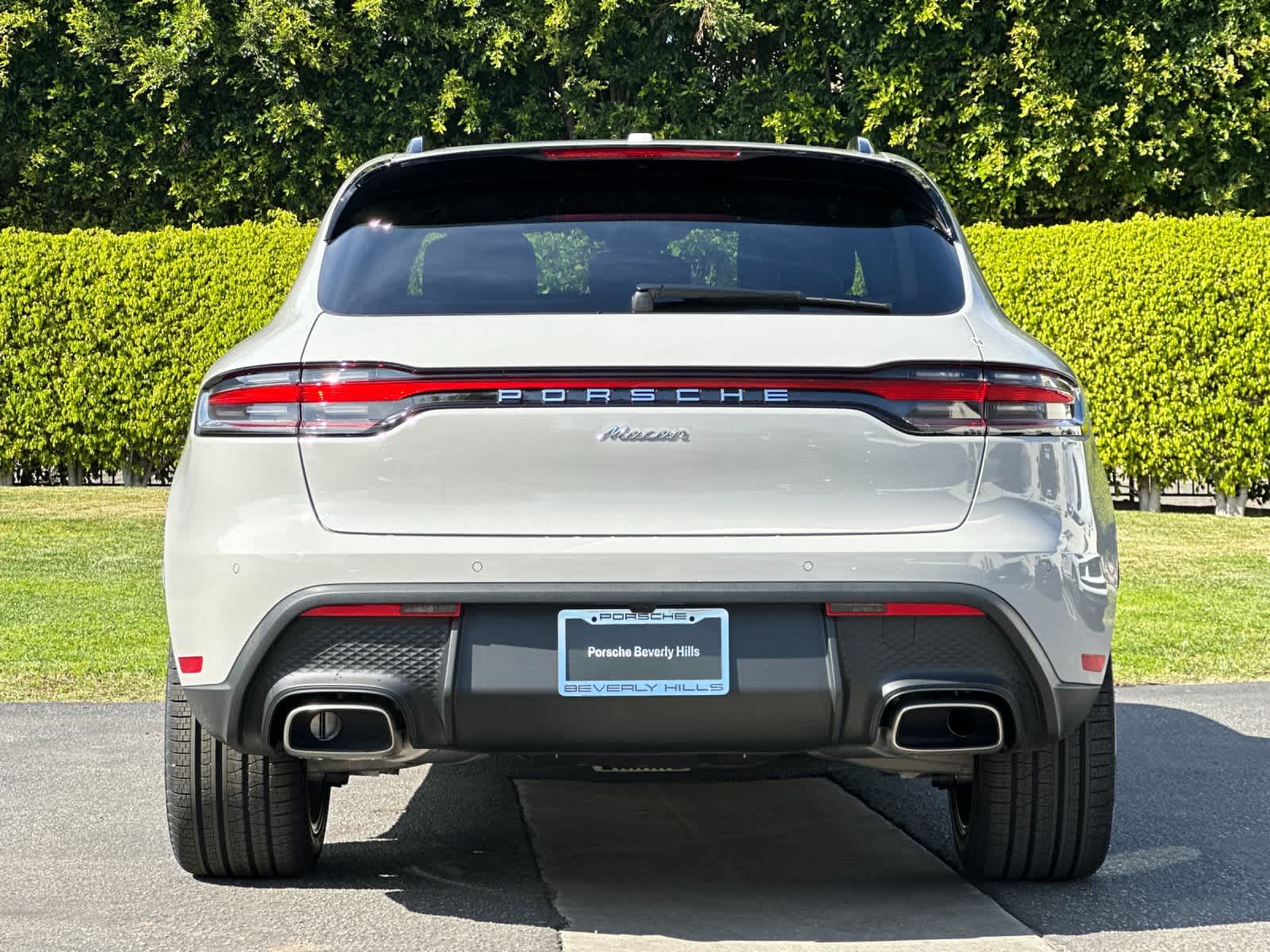 Thumbnail: 2026 Porsche Macan - 7