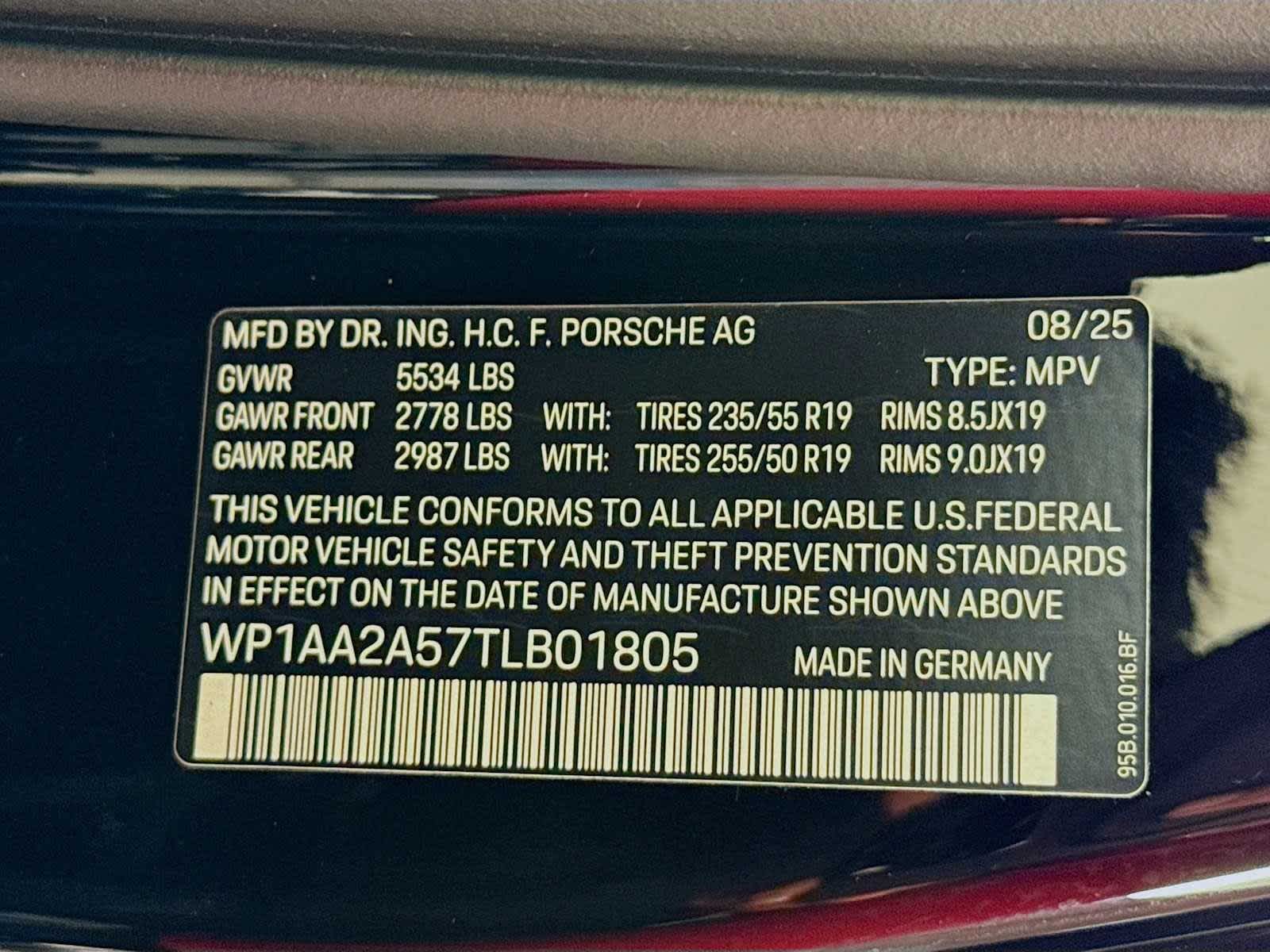 Thumbnail: 2026 Porsche Macan - 25