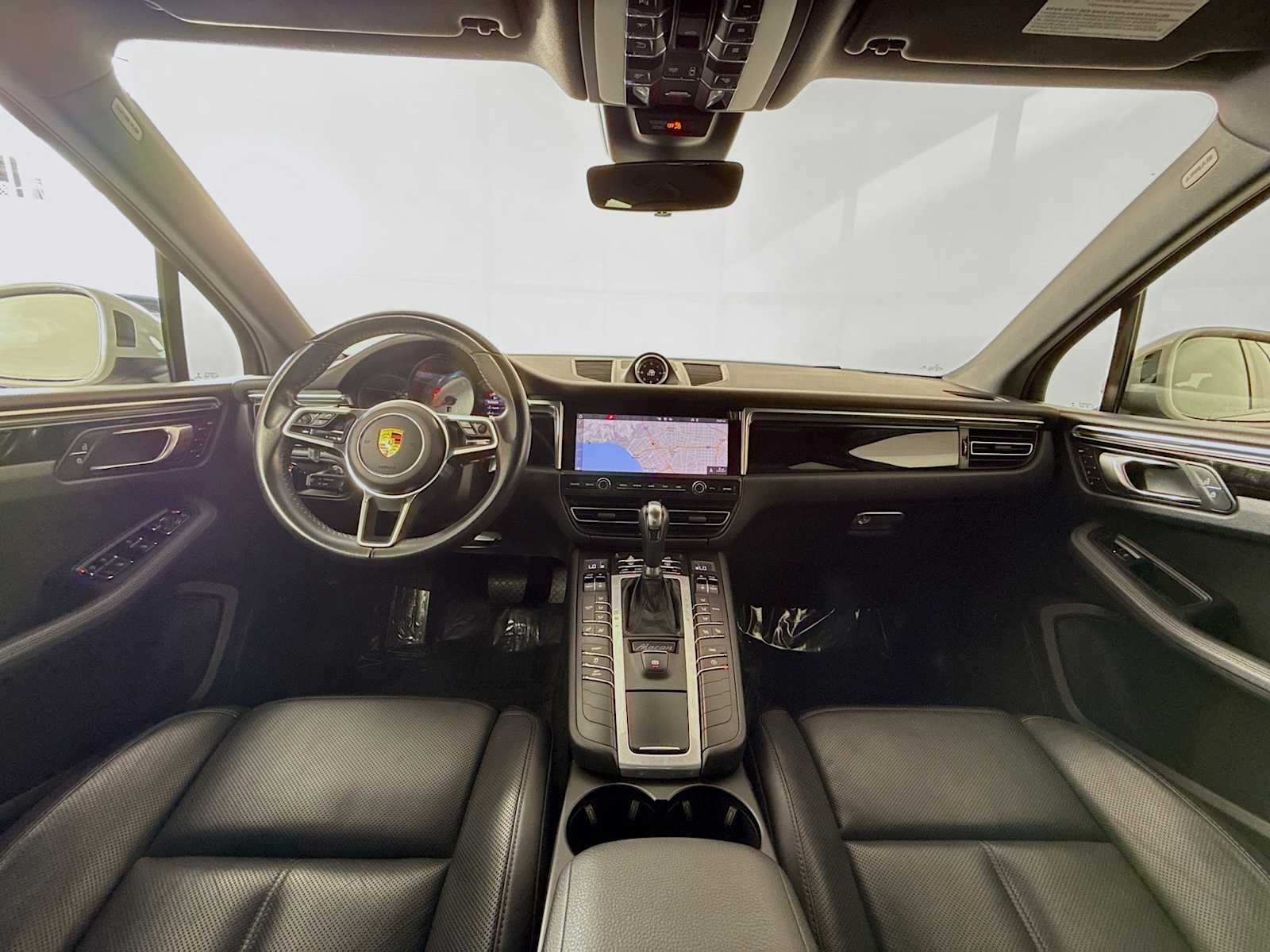 Thumbnail: 2021 Porsche Macan - 27