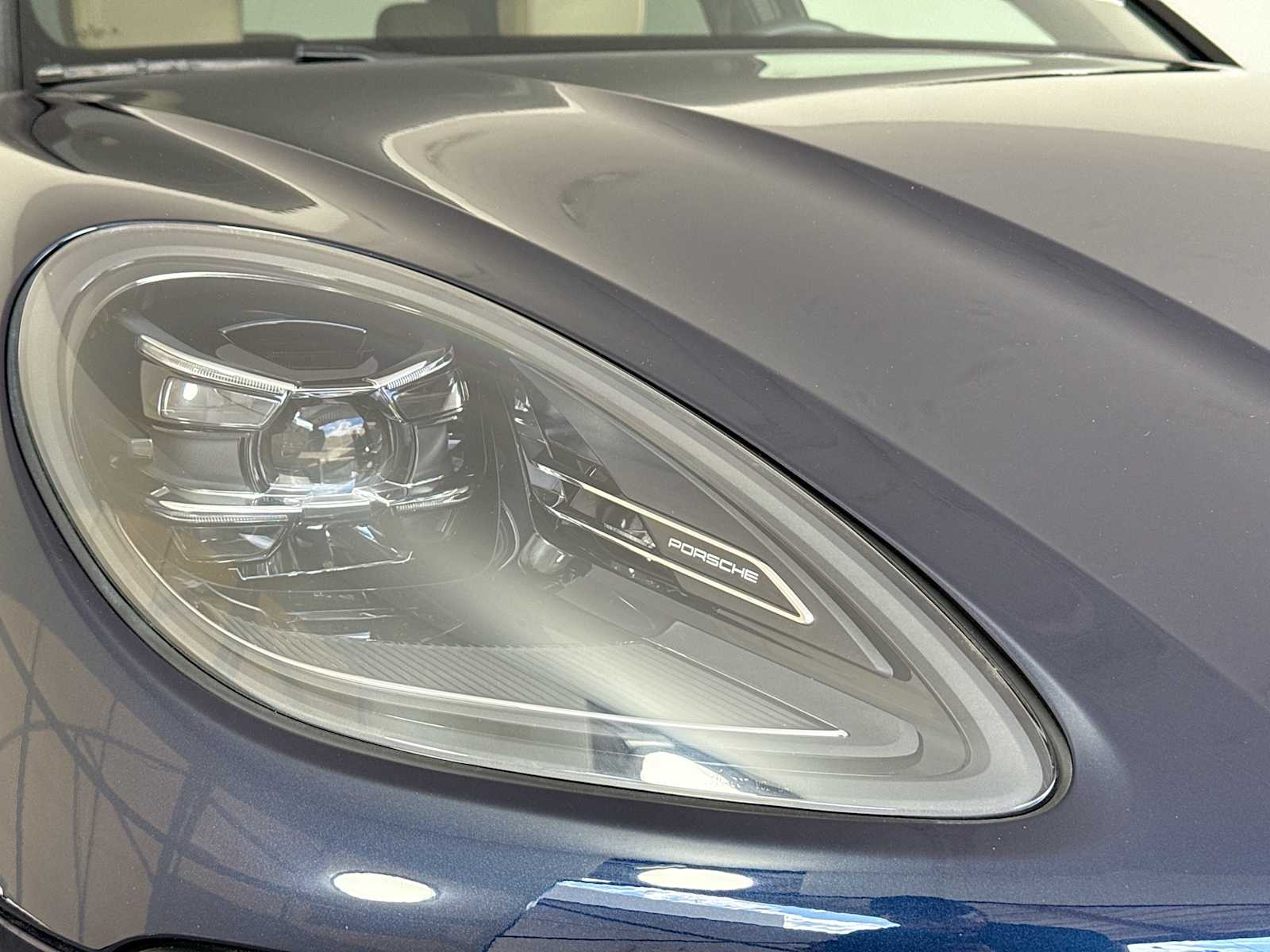 Thumbnail: 2022 Porsche Macan - 28