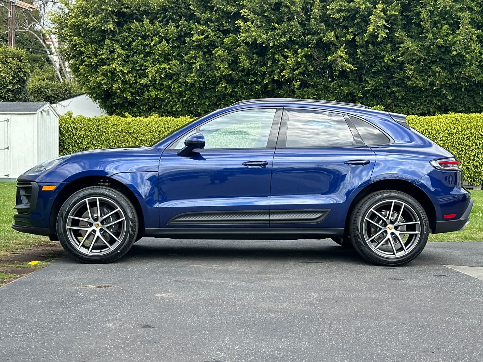 Thumbnail: 2026 Porsche Macan - 2