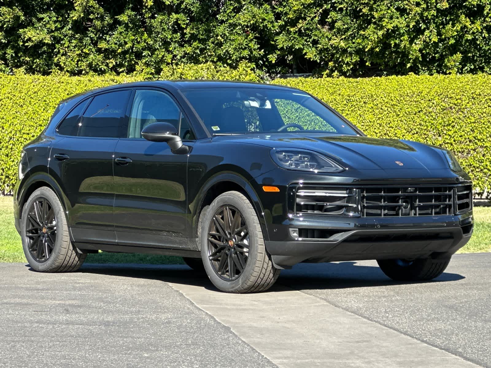 Thumbnail: 2026 Porsche Cayenne - 10
