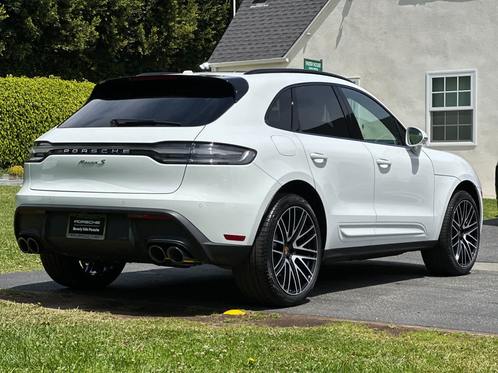 Thumbnail: 2026 Porsche Macan - 8
