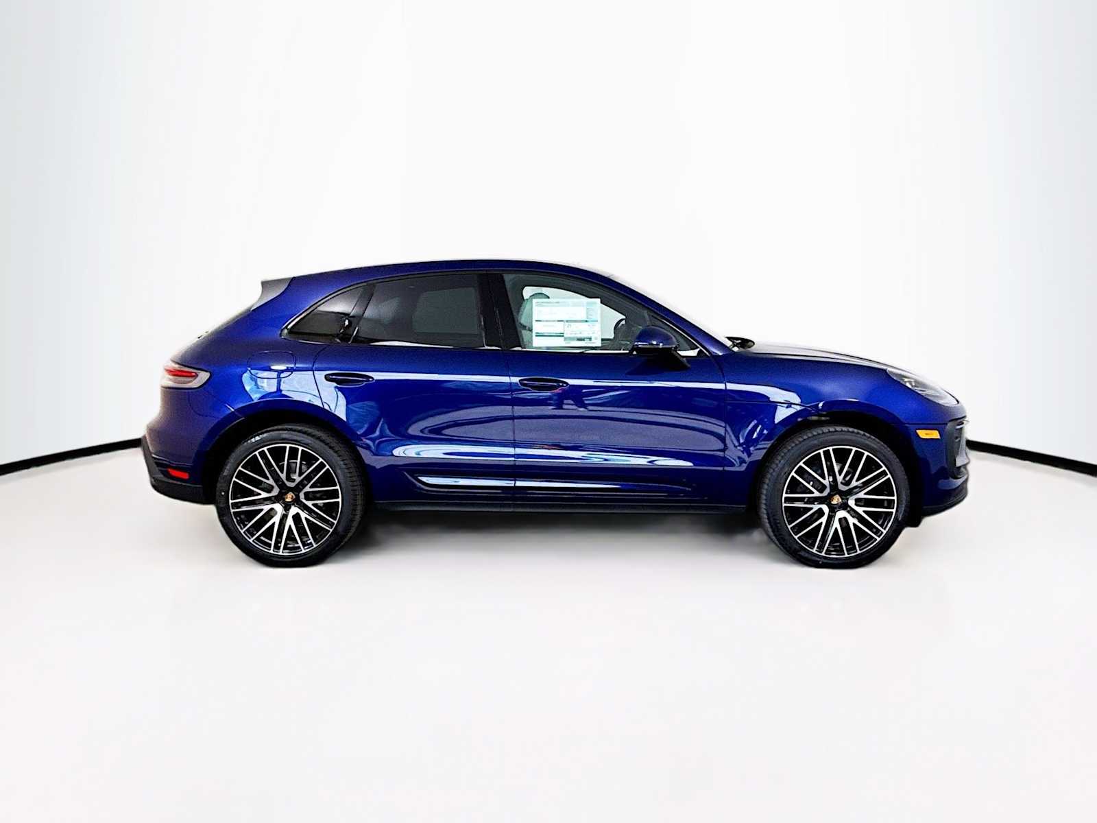 Thumbnail: 2026 Porsche Macan - 8