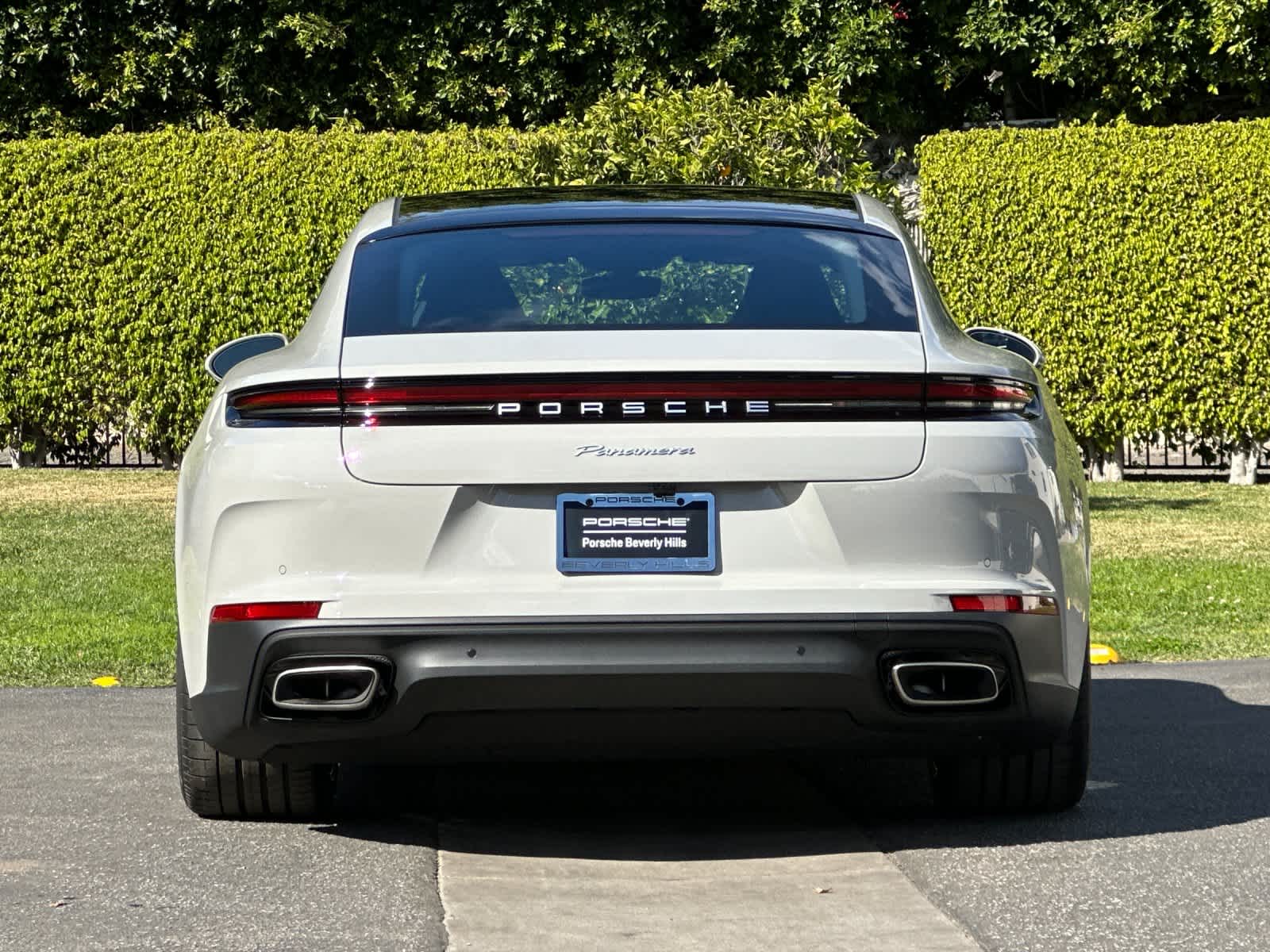 Thumbnail: 2026 Porsche Panamera - 7