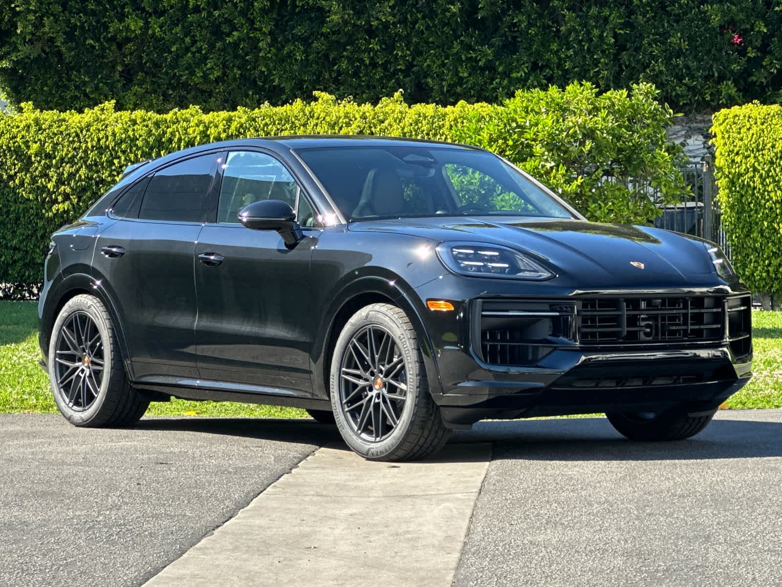 Thumbnail: 2026 Porsche Cayenne - 10