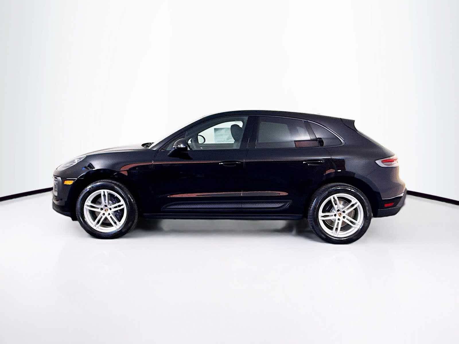 Thumbnail: 2026 Porsche Macan - 2