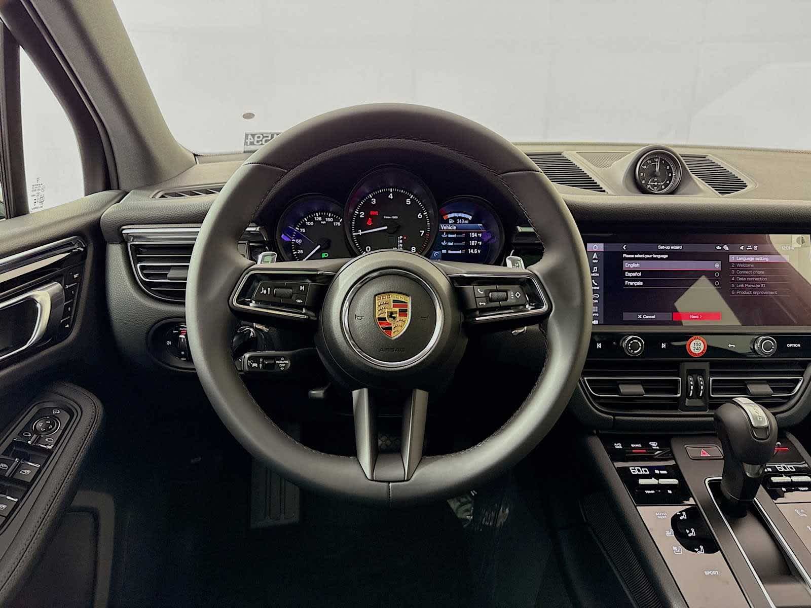 Thumbnail: 2026 Porsche Macan - 20