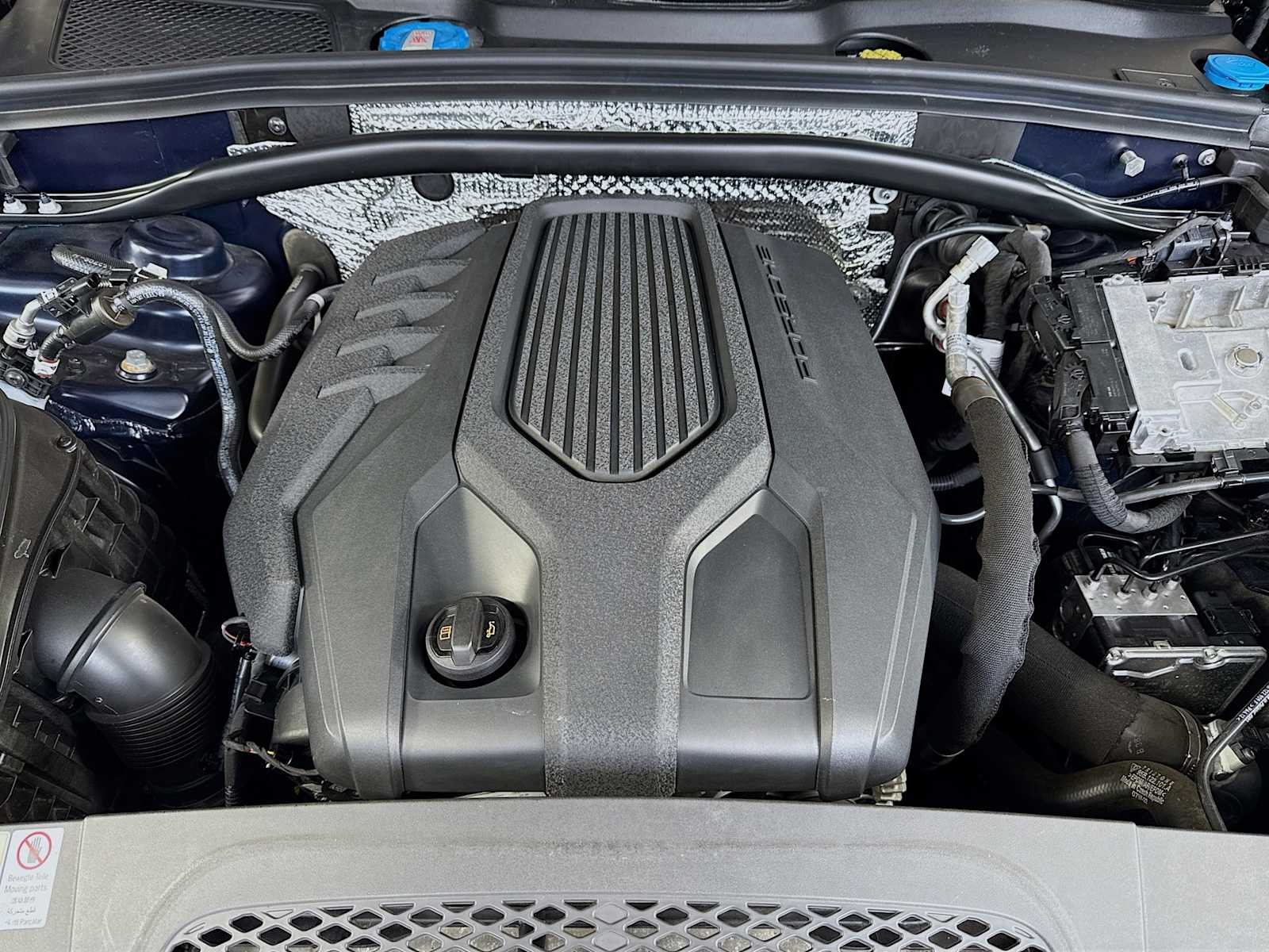 Thumbnail: 2022 Porsche Macan - 24