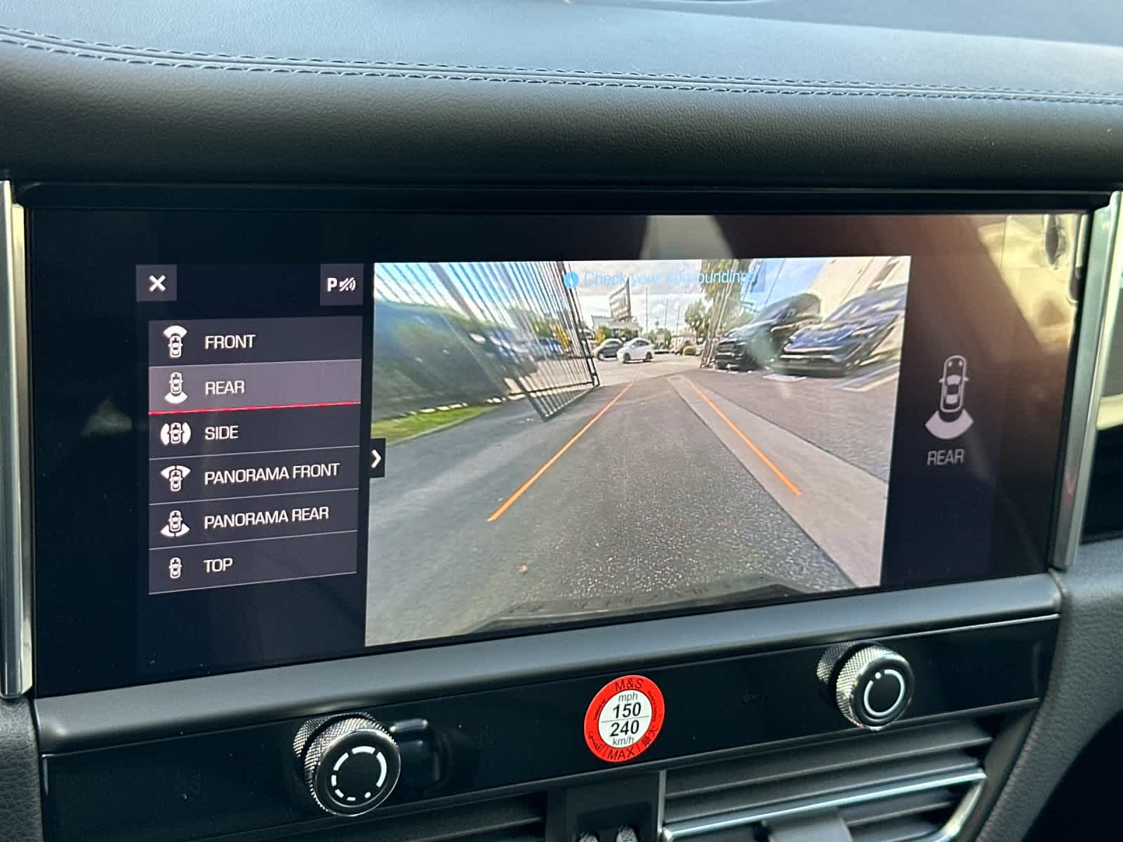 Thumbnail: 2025 Porsche Macan - 22