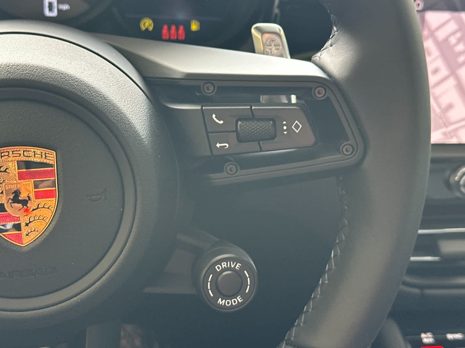 Thumbnail: 2026 Porsche Macan - 28