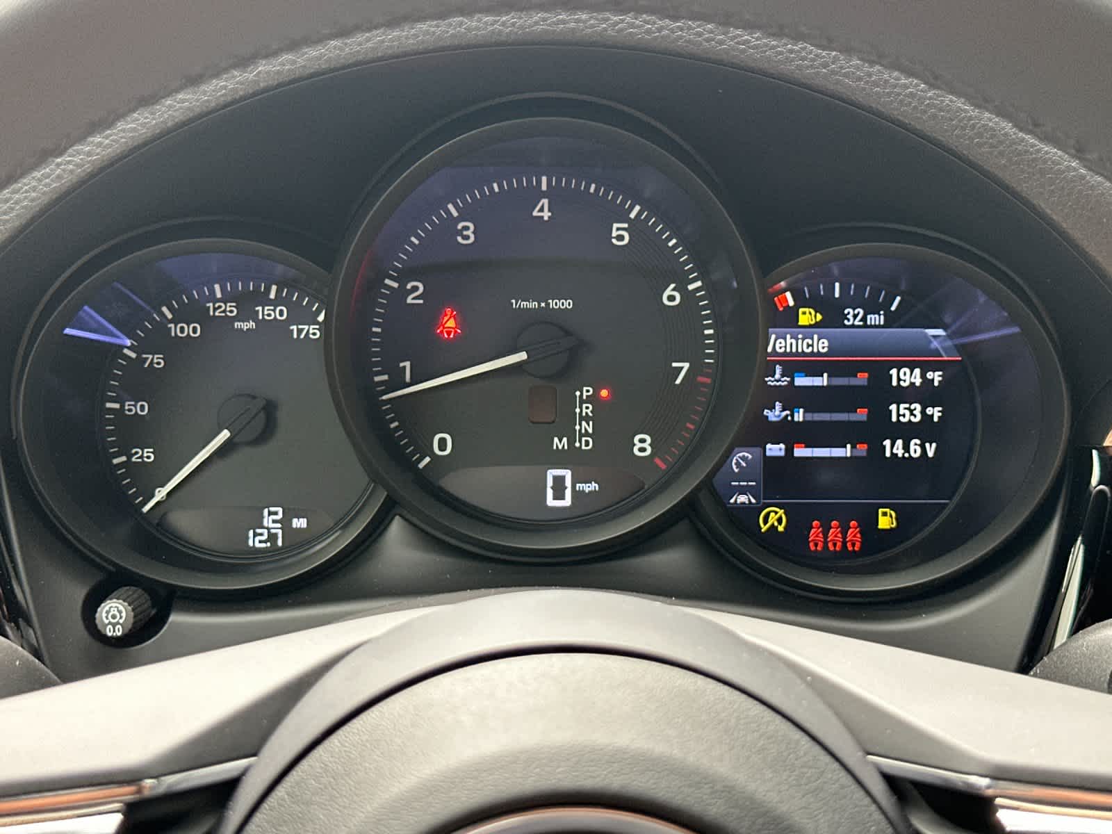 Thumbnail: 2026 Porsche Macan - 29