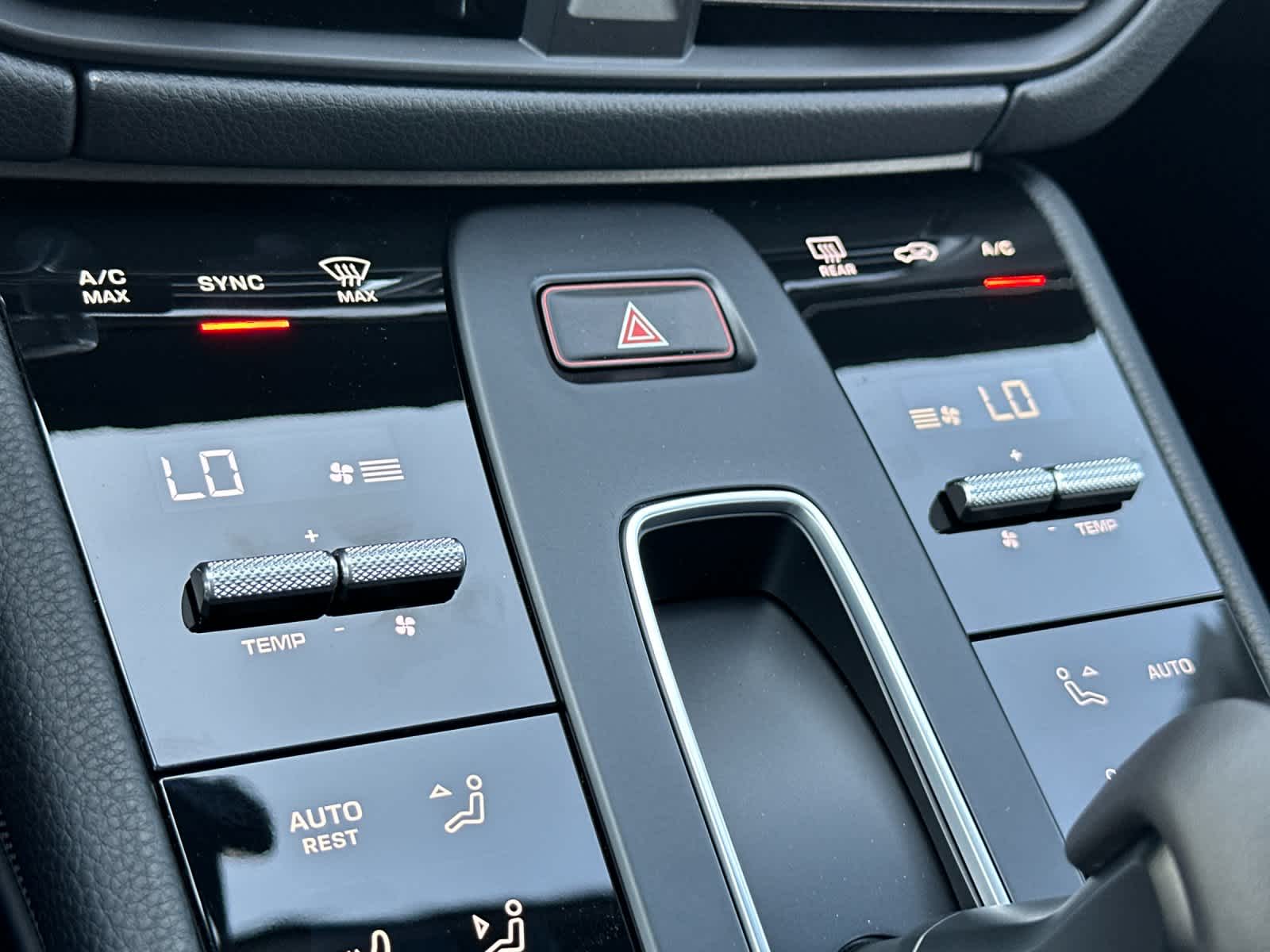 Thumbnail: 2026 Porsche Macan - 24