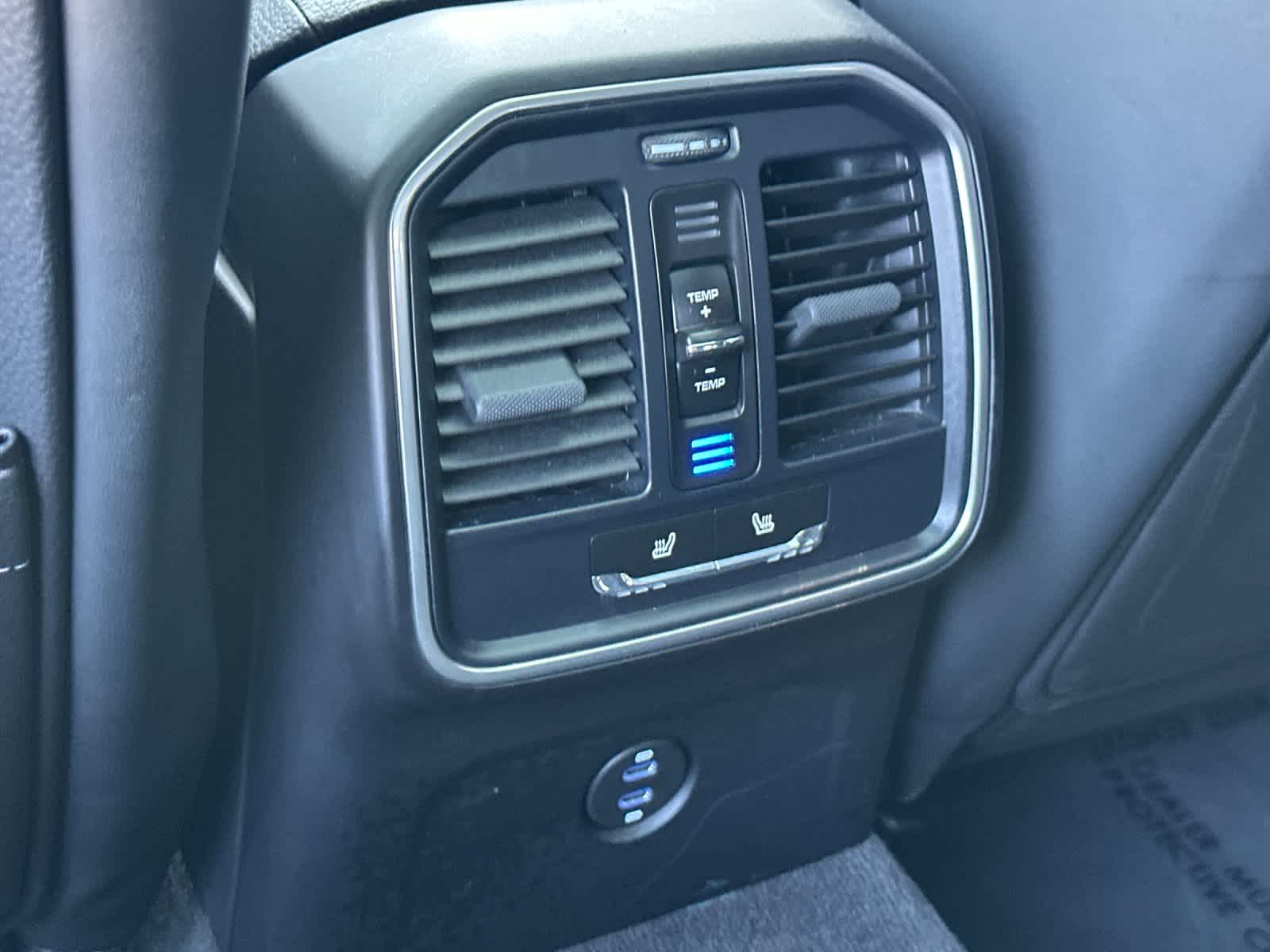 Thumbnail: 2025 Porsche Macan - 14