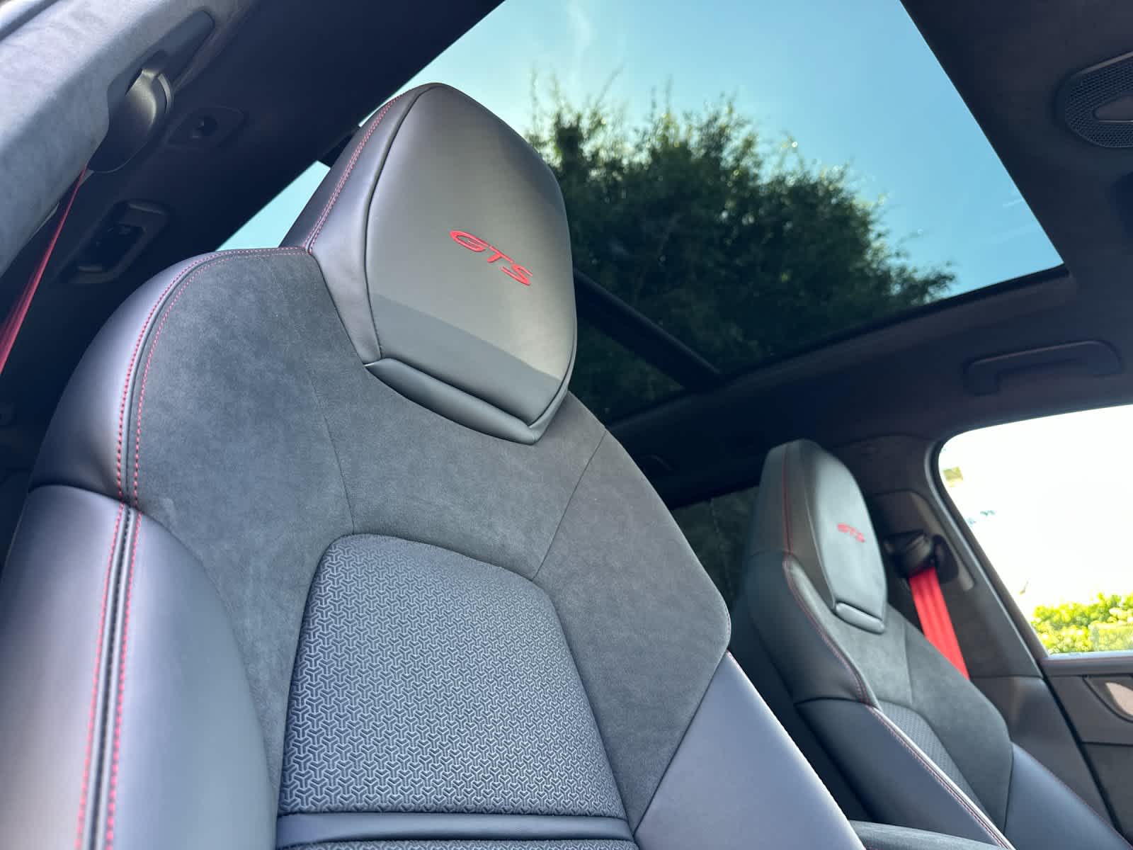 Thumbnail: 2026 Porsche Cayenne - 18