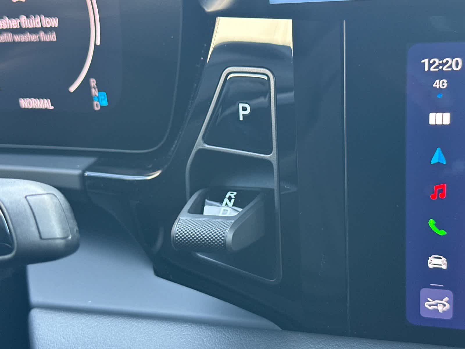 Thumbnail: 2025 Porsche Macan - 25