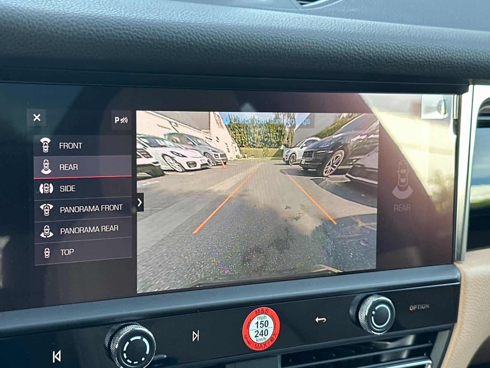 Thumbnail: 2026 Porsche Macan - 23