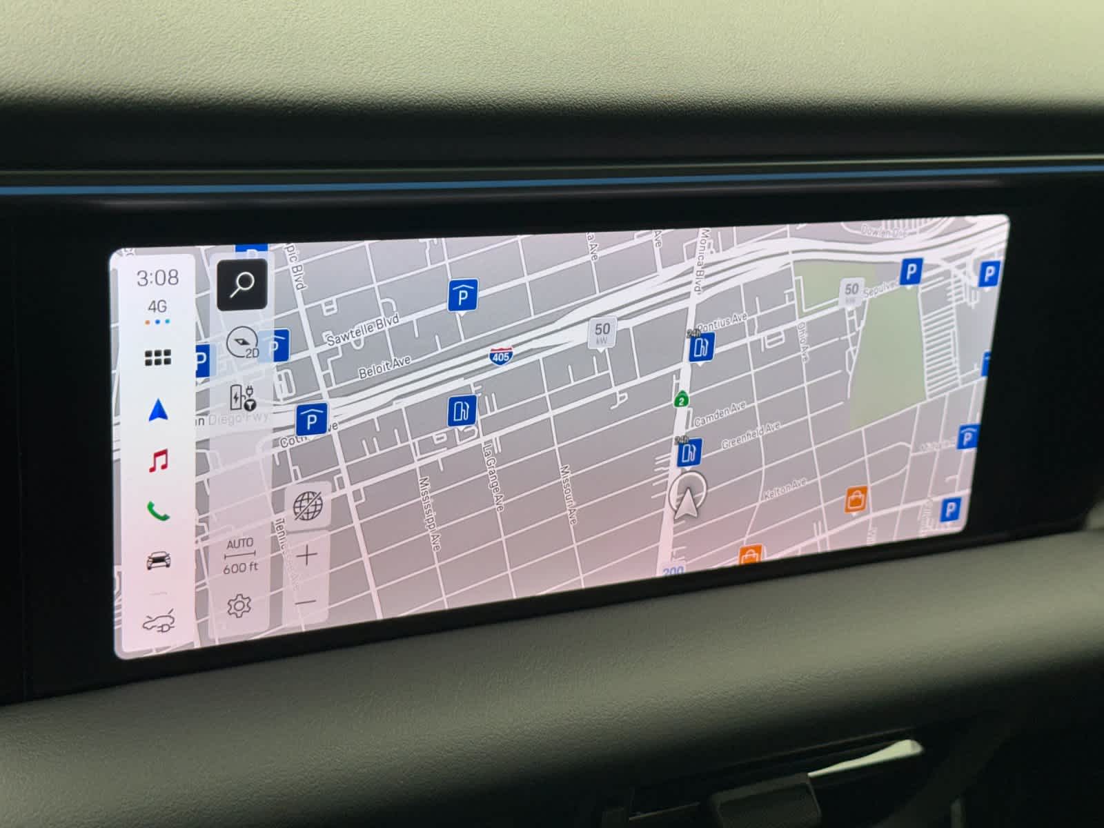 Thumbnail: 2026 Porsche Macan - 21