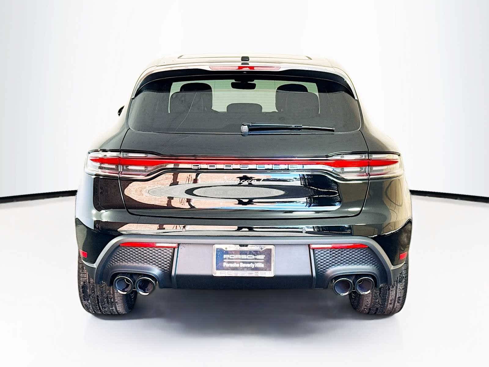 Thumbnail: 2026 Porsche Macan - 10