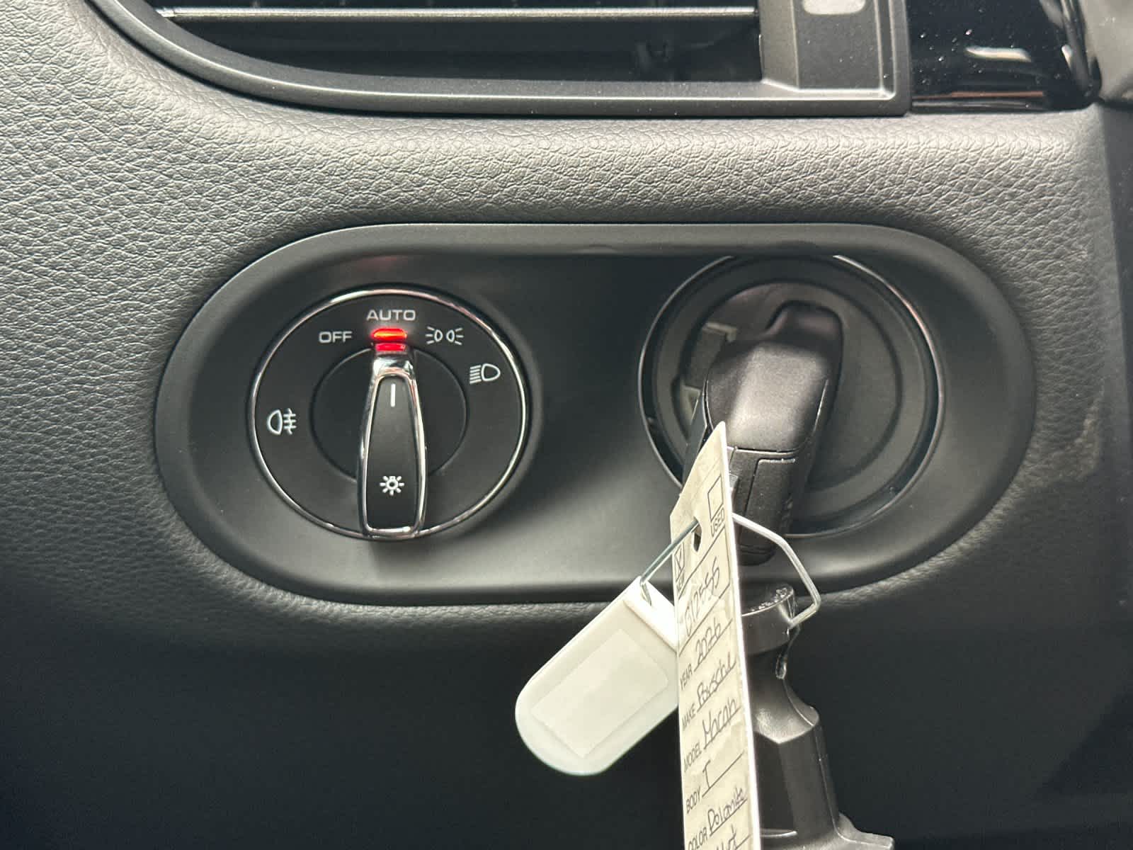 Thumbnail: 2026 Porsche Macan - 29