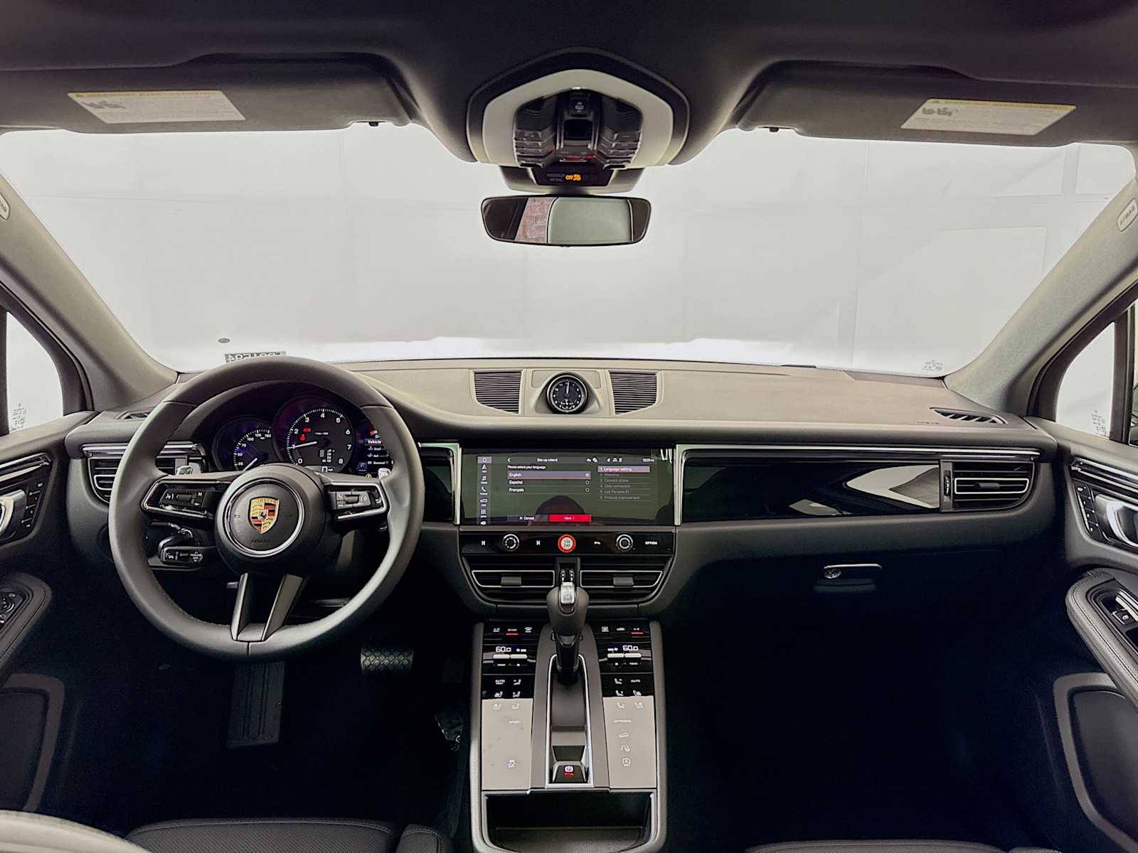 Thumbnail: 2026 Porsche Macan - 27