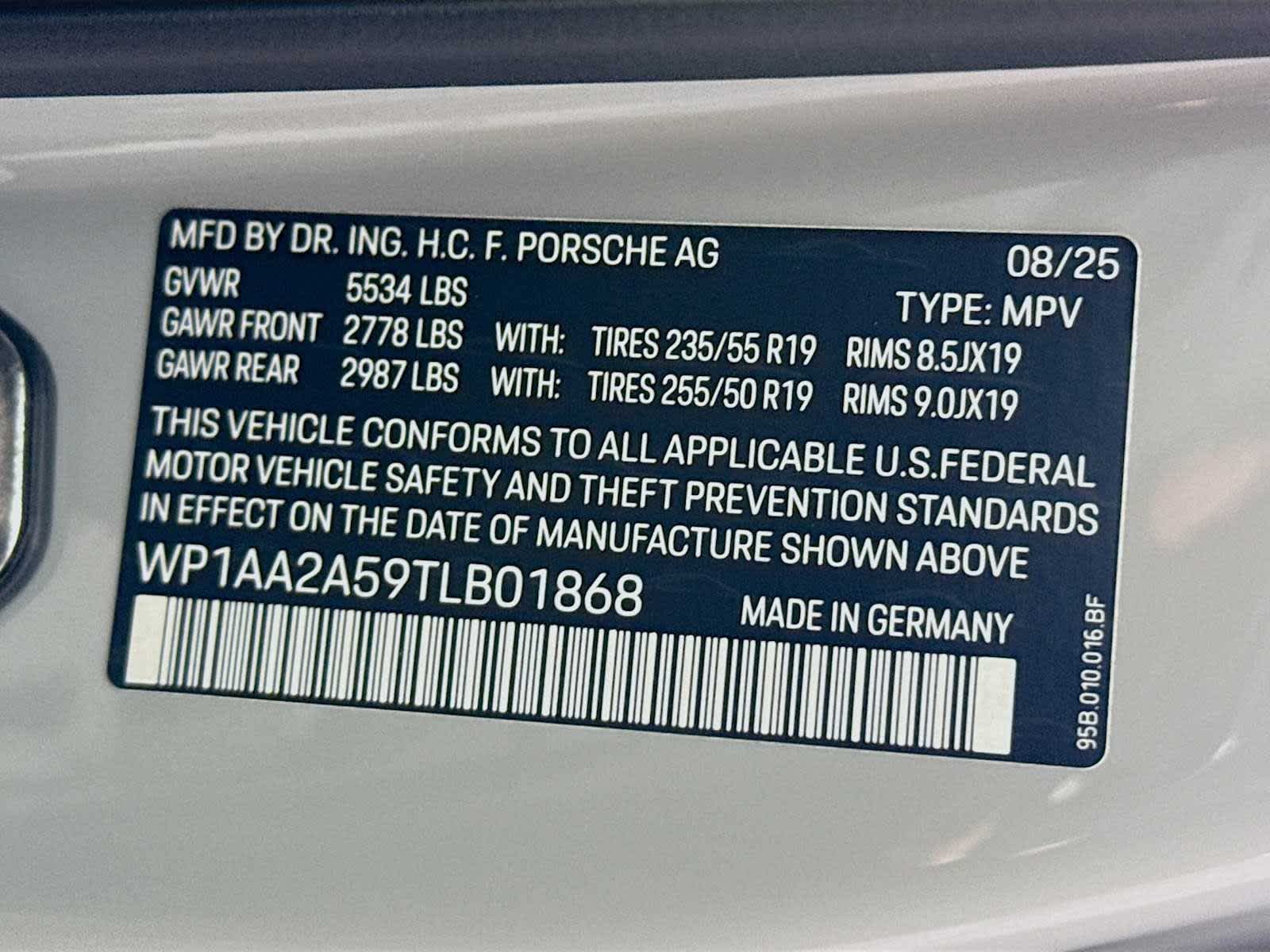 Thumbnail: 2026 Porsche Macan - 25