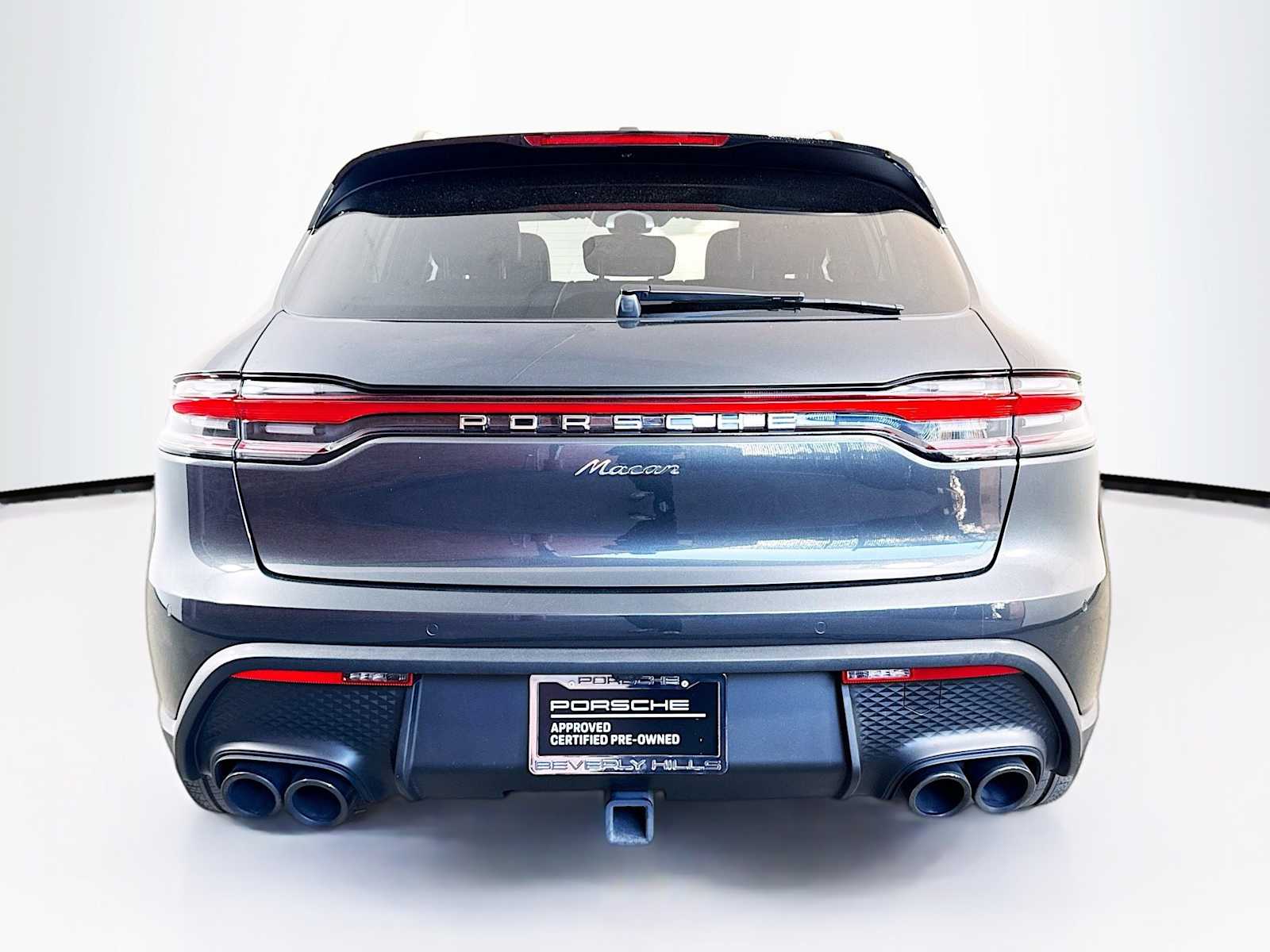 Thumbnail: 2022 Porsche Macan - 10