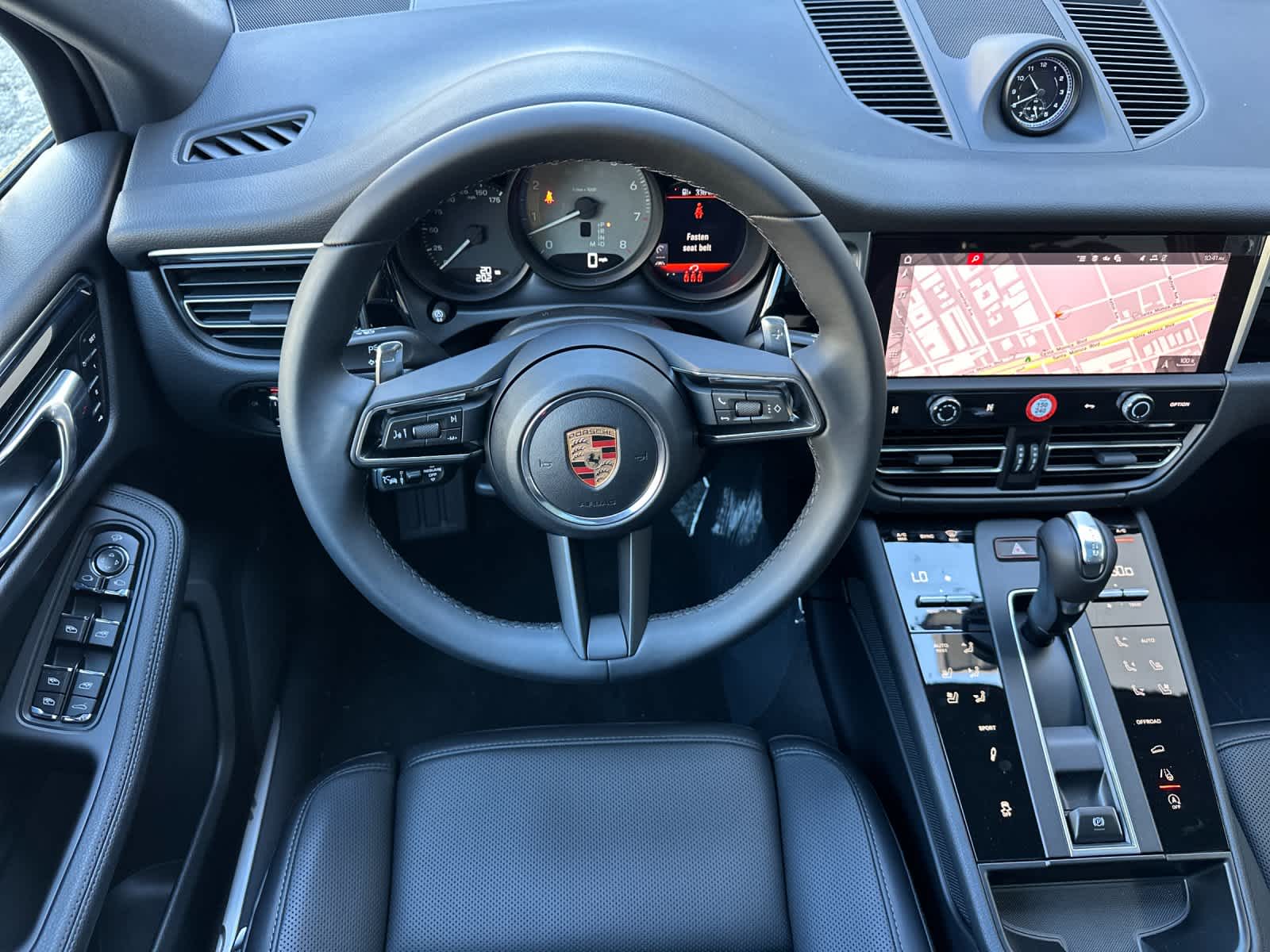 Thumbnail: 2026 Porsche Macan - 15