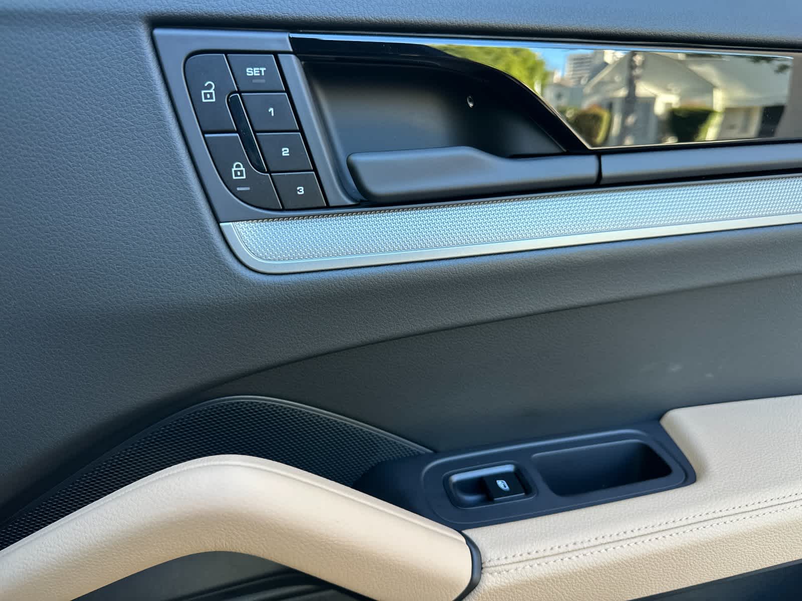 Thumbnail: 2026 Porsche Cayenne - 19