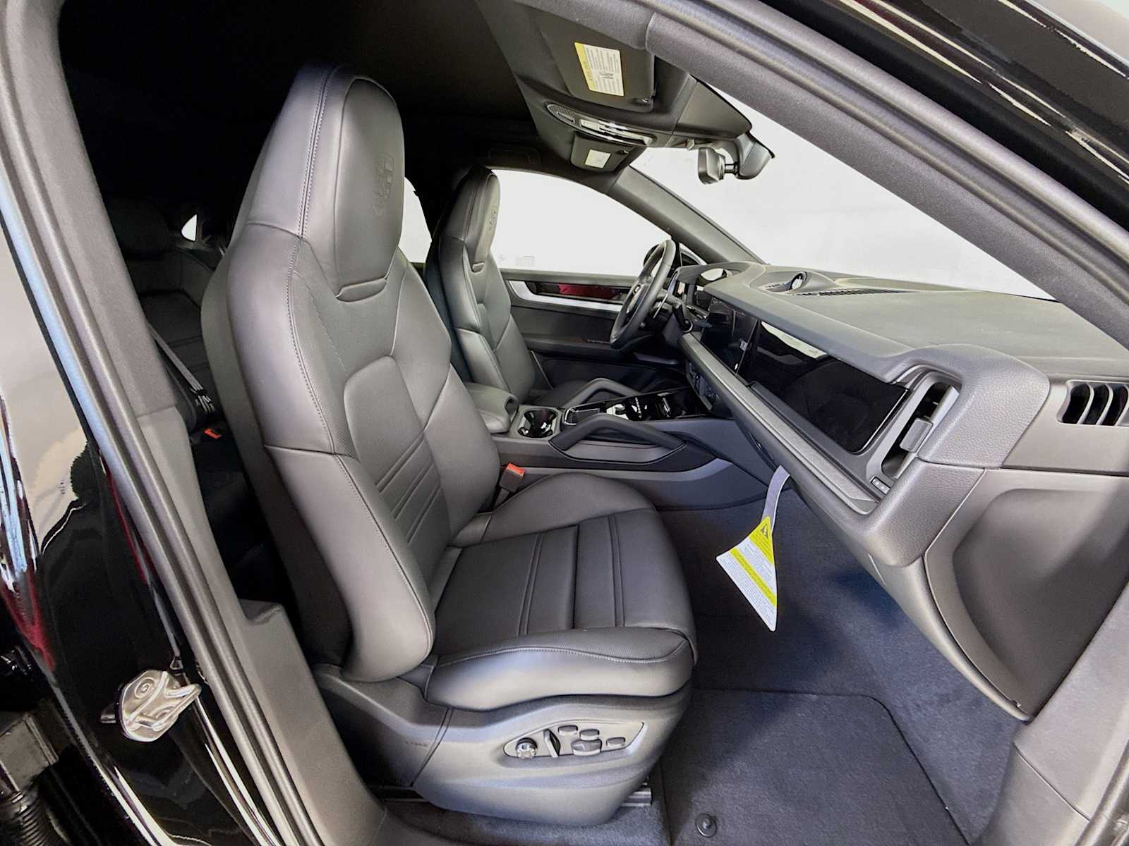 Thumbnail: 2026 Porsche Cayenne - 21