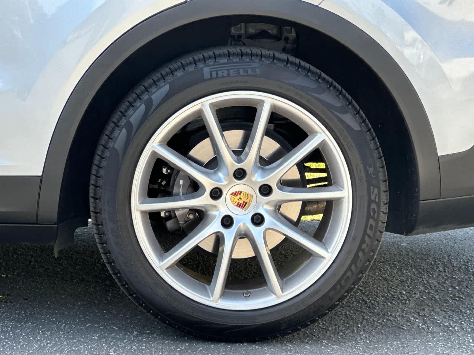Thumbnail: 2019 Porsche Cayenne - 31