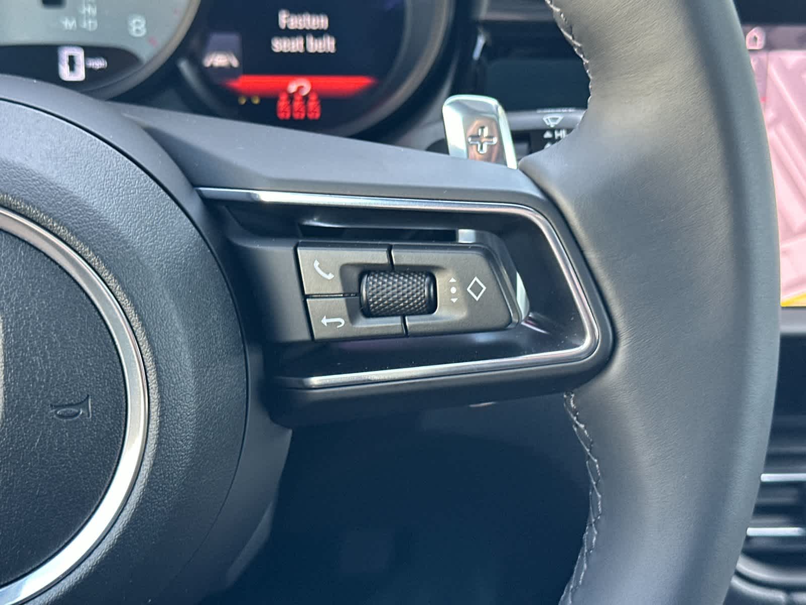 Thumbnail: 2026 Porsche Macan - 29