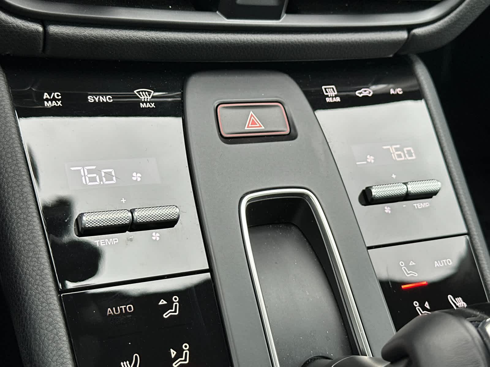 Thumbnail: 2025 Porsche Macan - 24