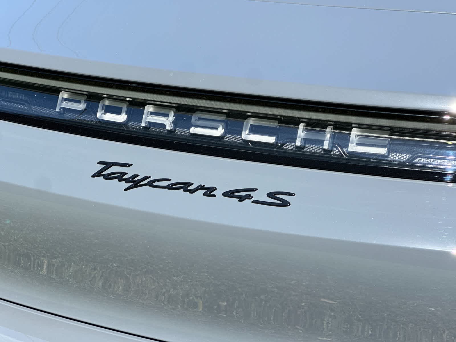 Thumbnail: 2026 Porsche Taycan - 31