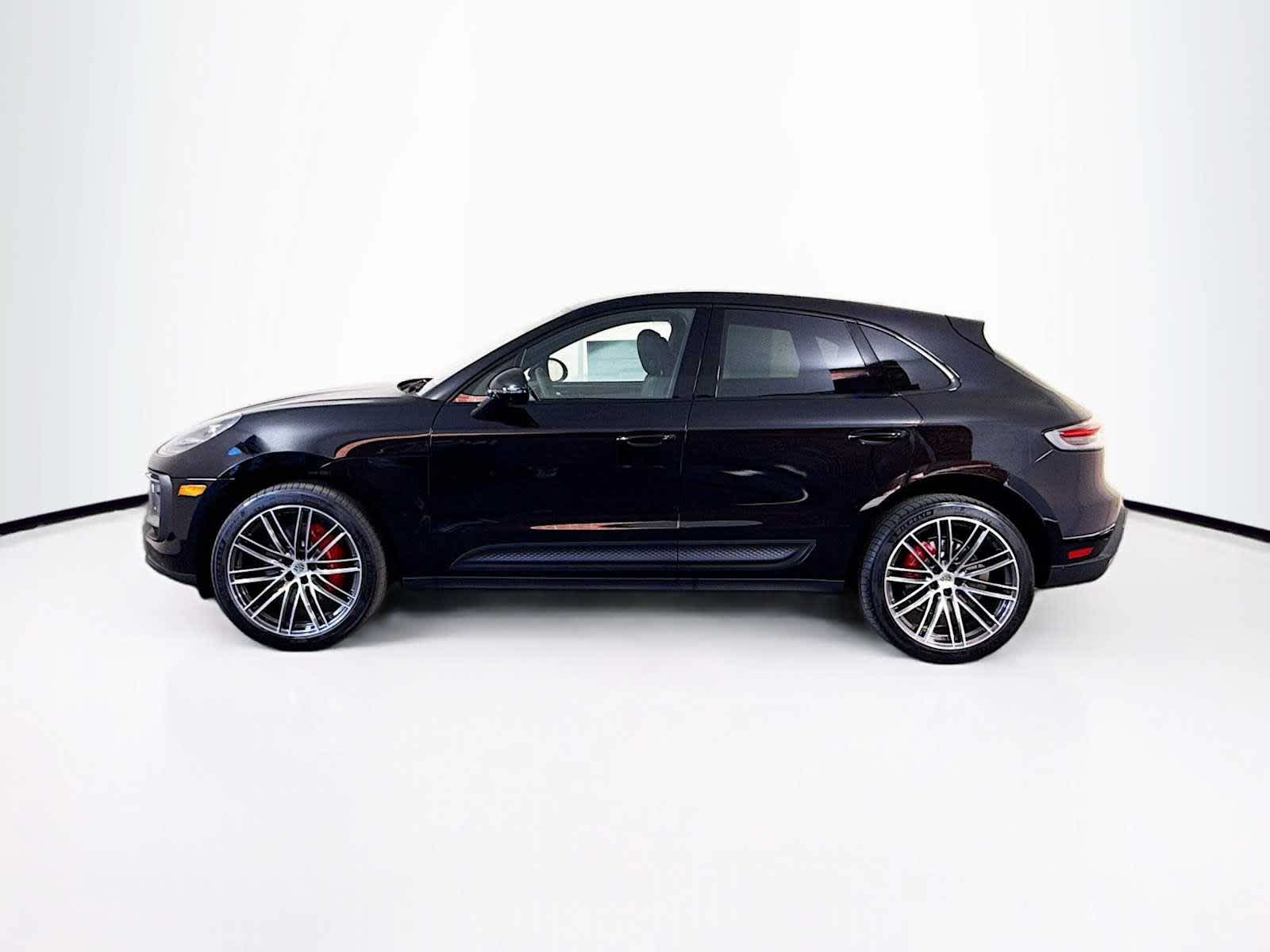 Thumbnail: 2026 Porsche Macan - 2