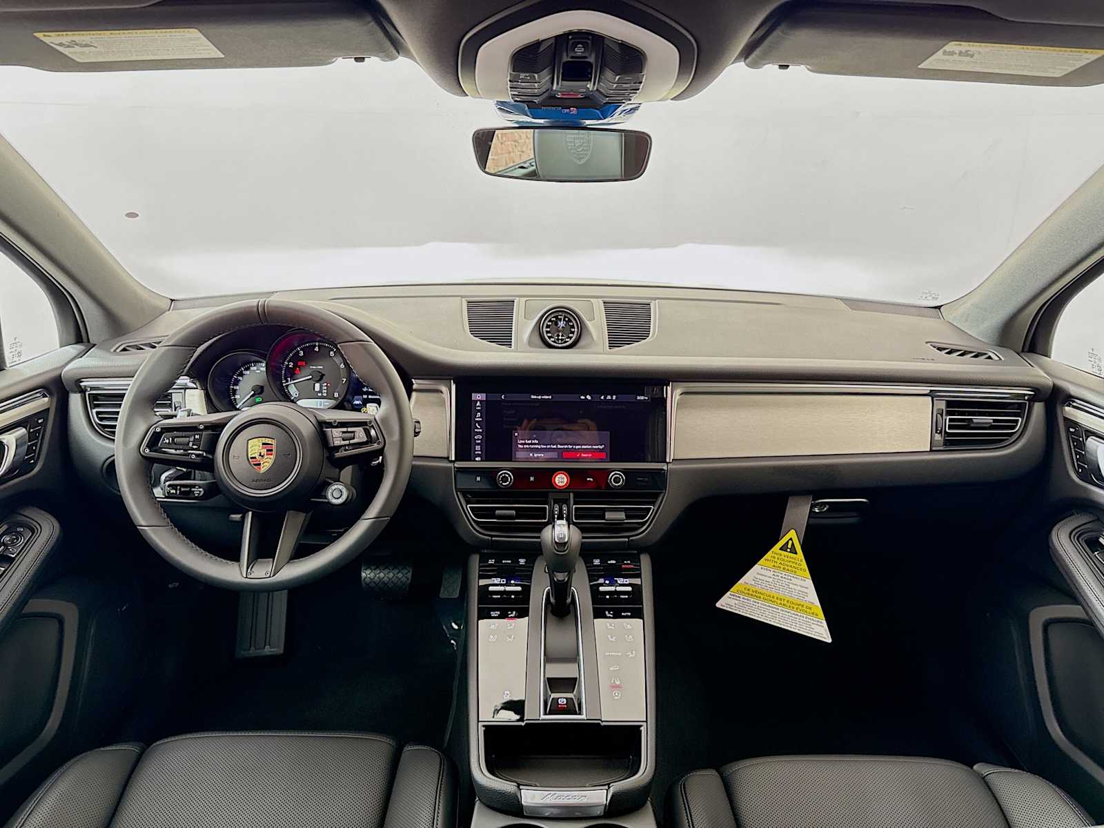 Thumbnail: 2026 Porsche Macan - 27