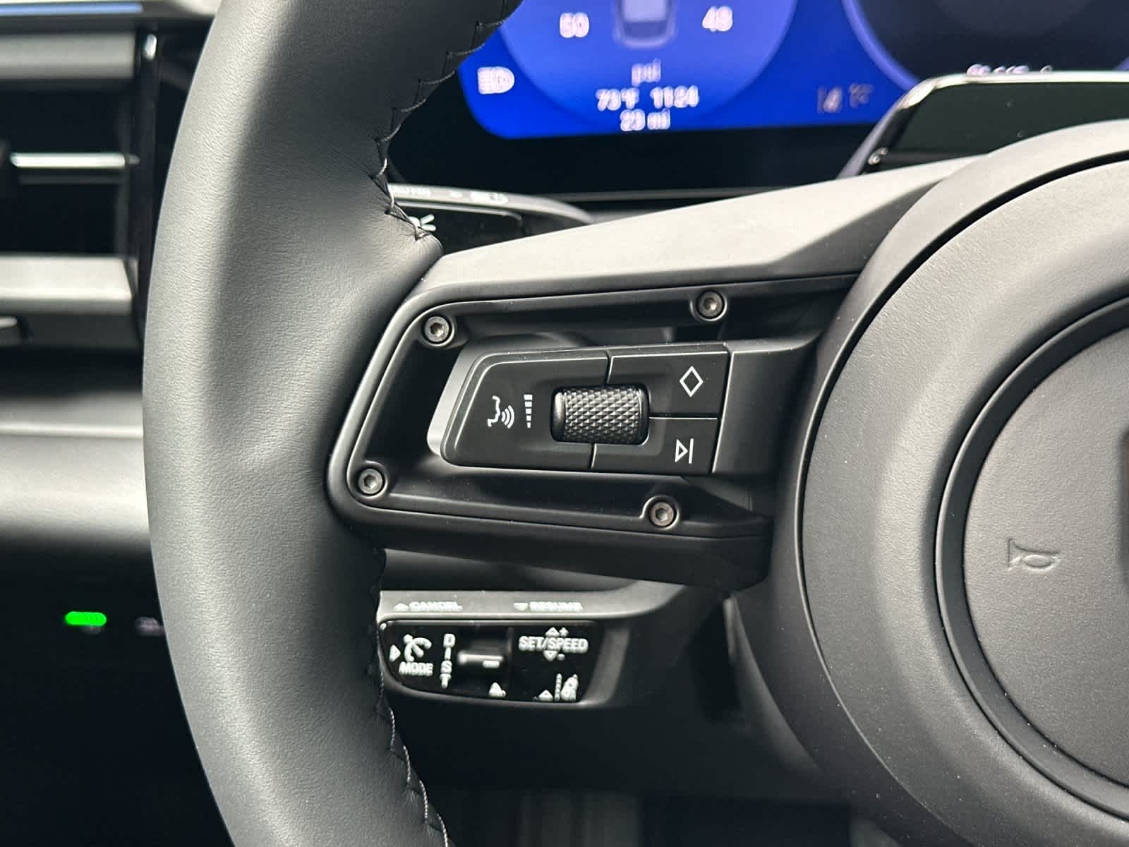 Thumbnail: 2026 Porsche Macan - 28