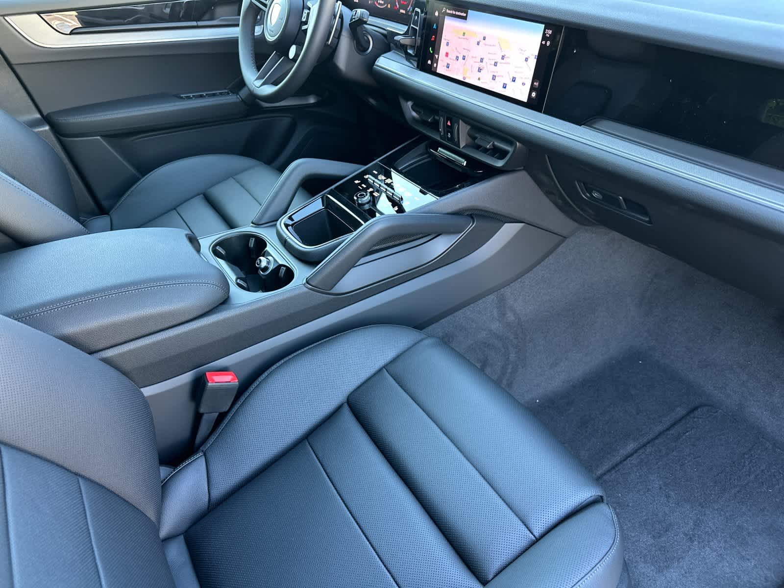 Thumbnail: 2026 Porsche Cayenne - 17