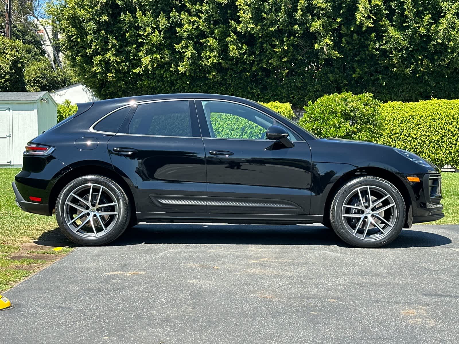Thumbnail: 2025 Porsche Macan - 9