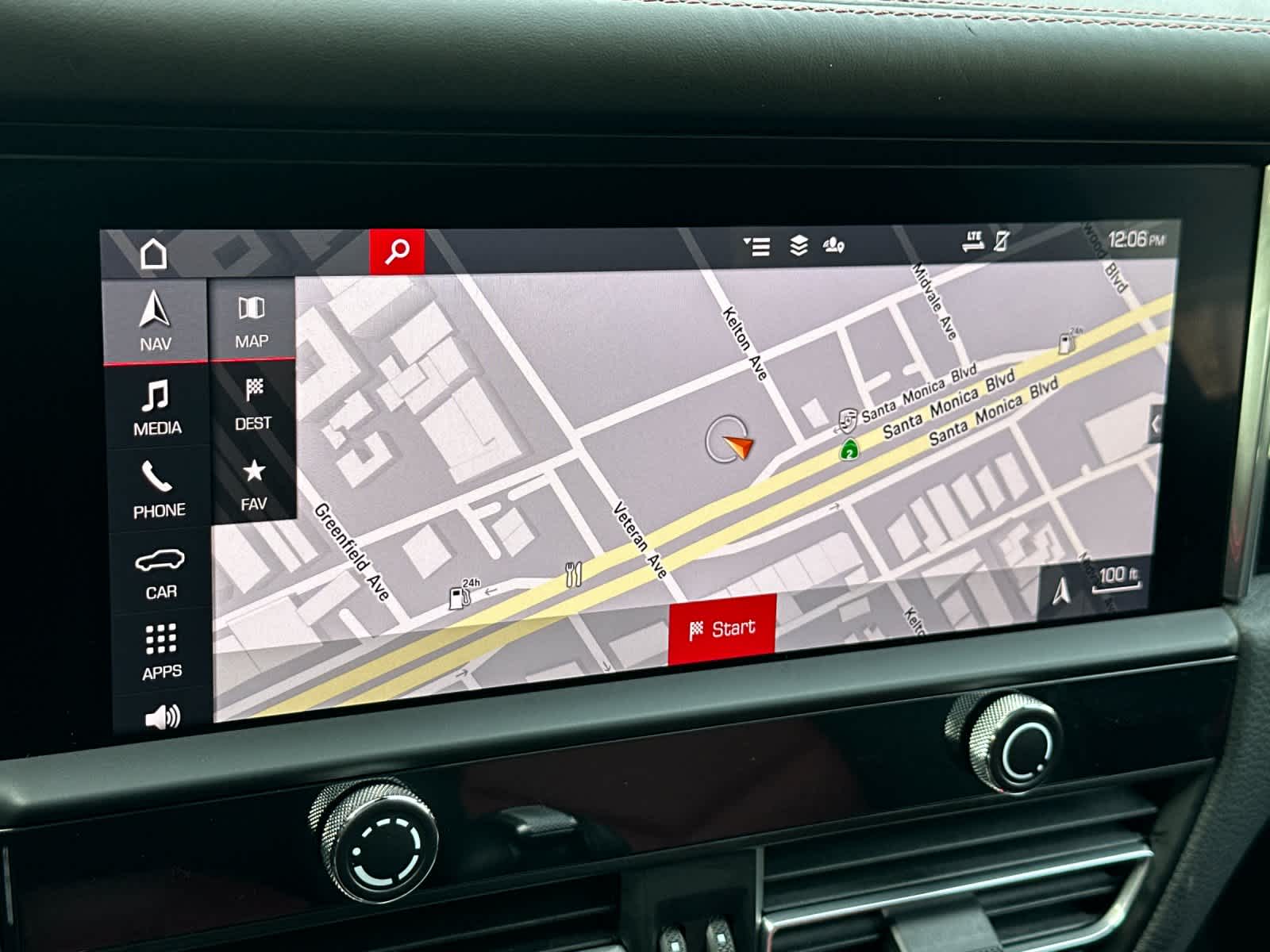 Thumbnail: 2025 Porsche Macan - 22