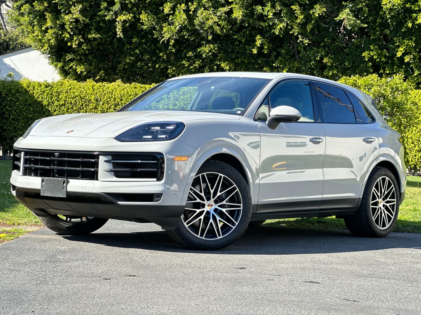 Thumbnail: 2025 Porsche Cayenne - 1