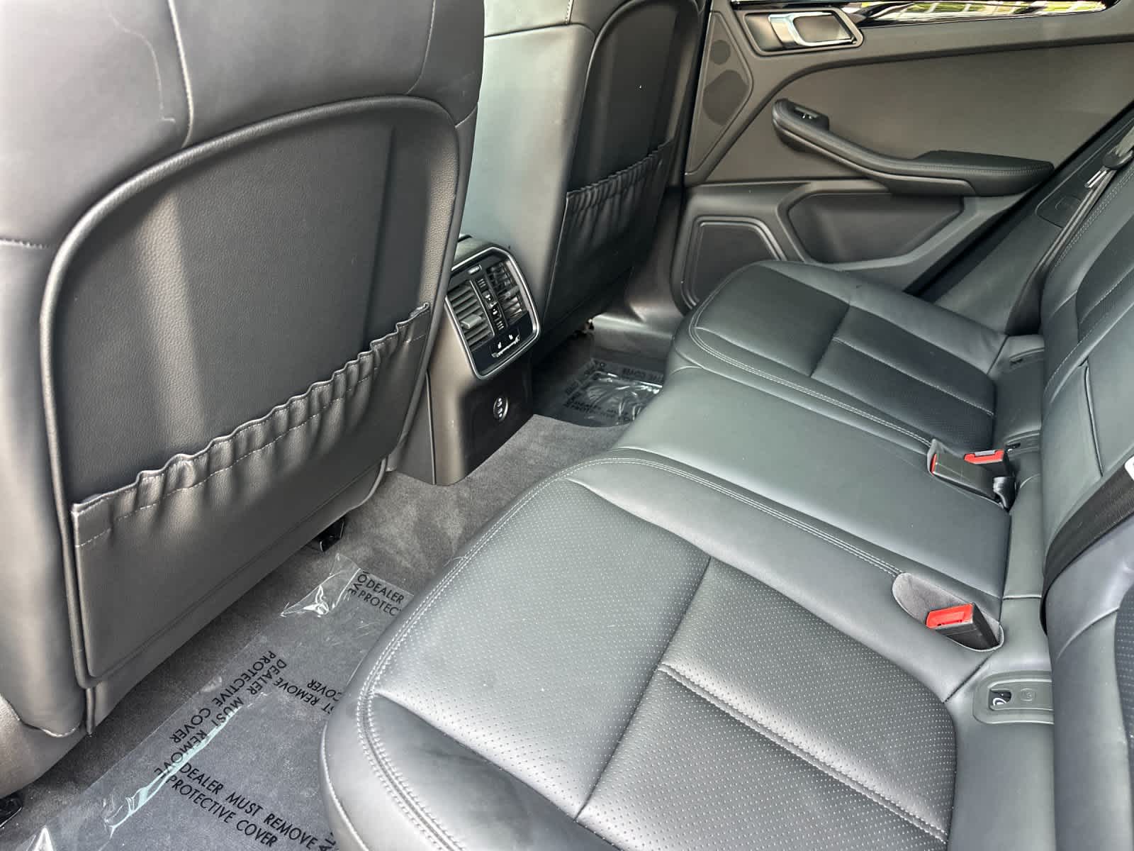 Thumbnail: 2025 Porsche Macan - 13