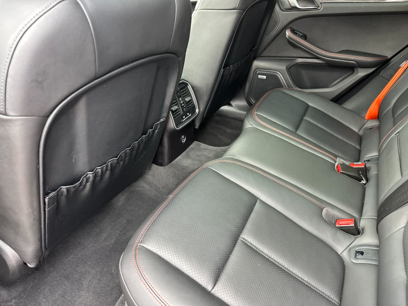 Thumbnail: 2022 Porsche Macan - 13