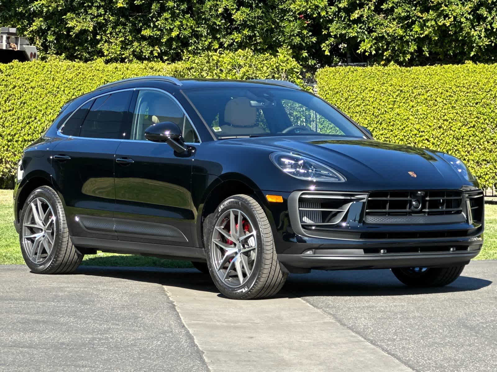 Thumbnail: 2026 Porsche Macan - 10