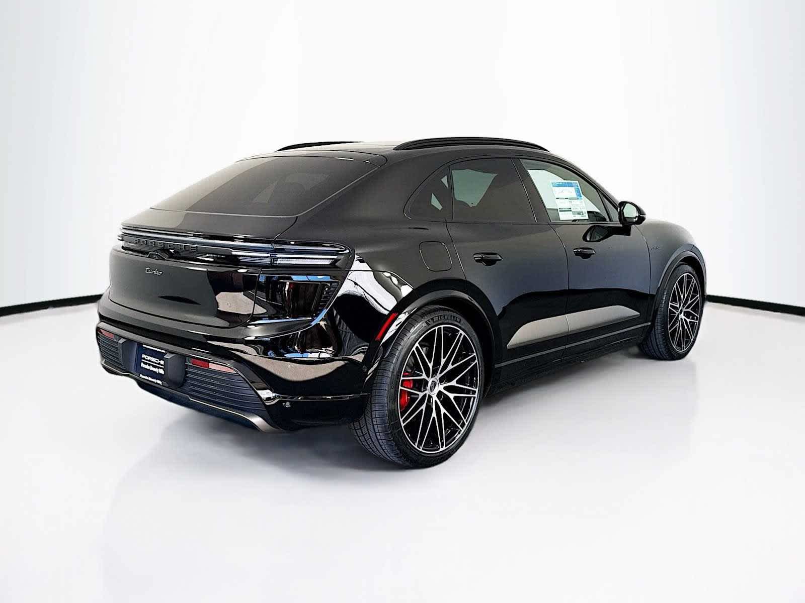 Thumbnail: 2025 Porsche Macan - 9