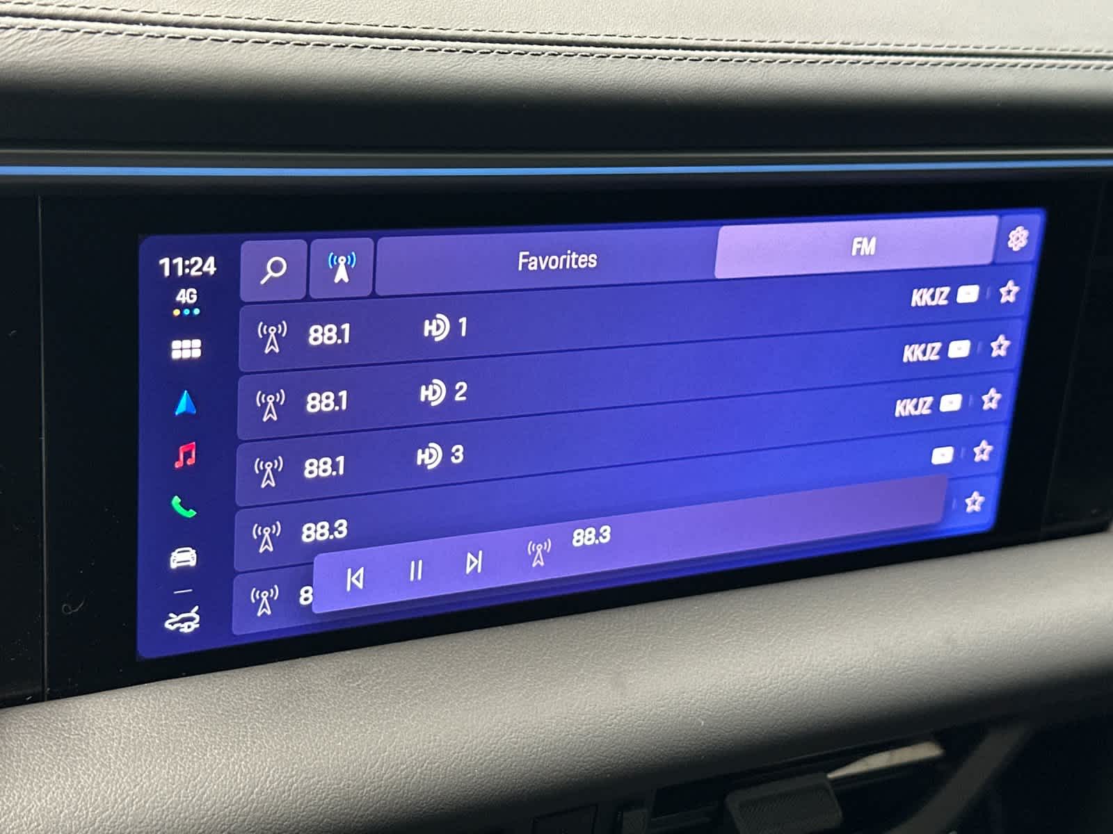 Thumbnail: 2026 Porsche Macan - 21