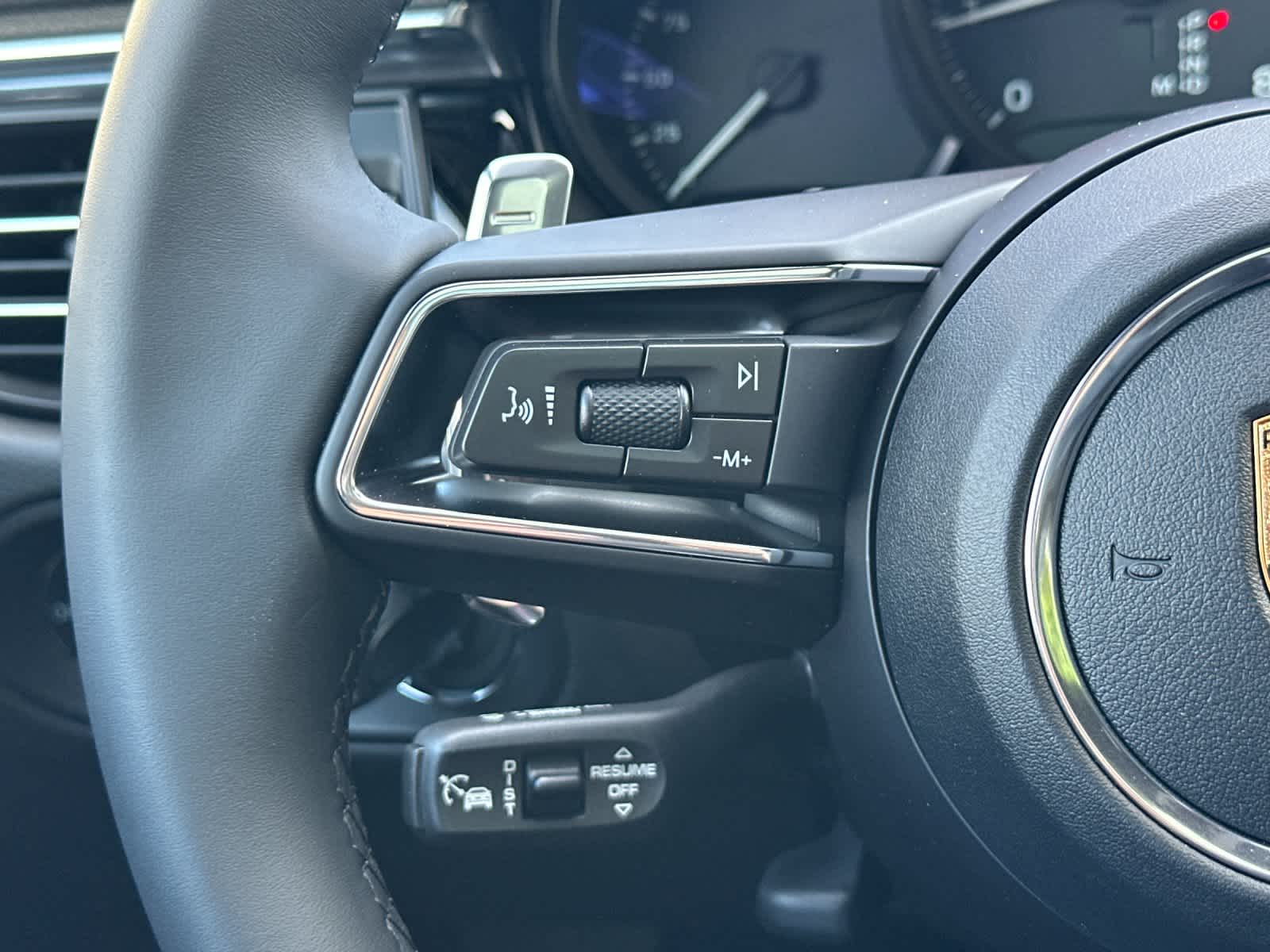 Thumbnail: 2026 Porsche Macan - 26