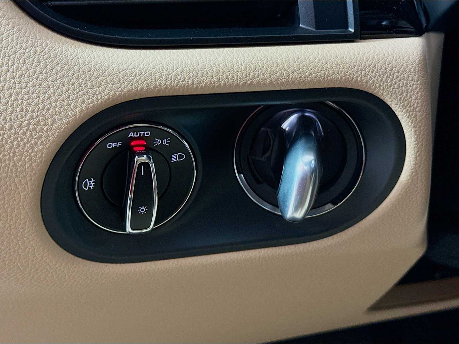 Thumbnail: 2025 Porsche Macan - 11