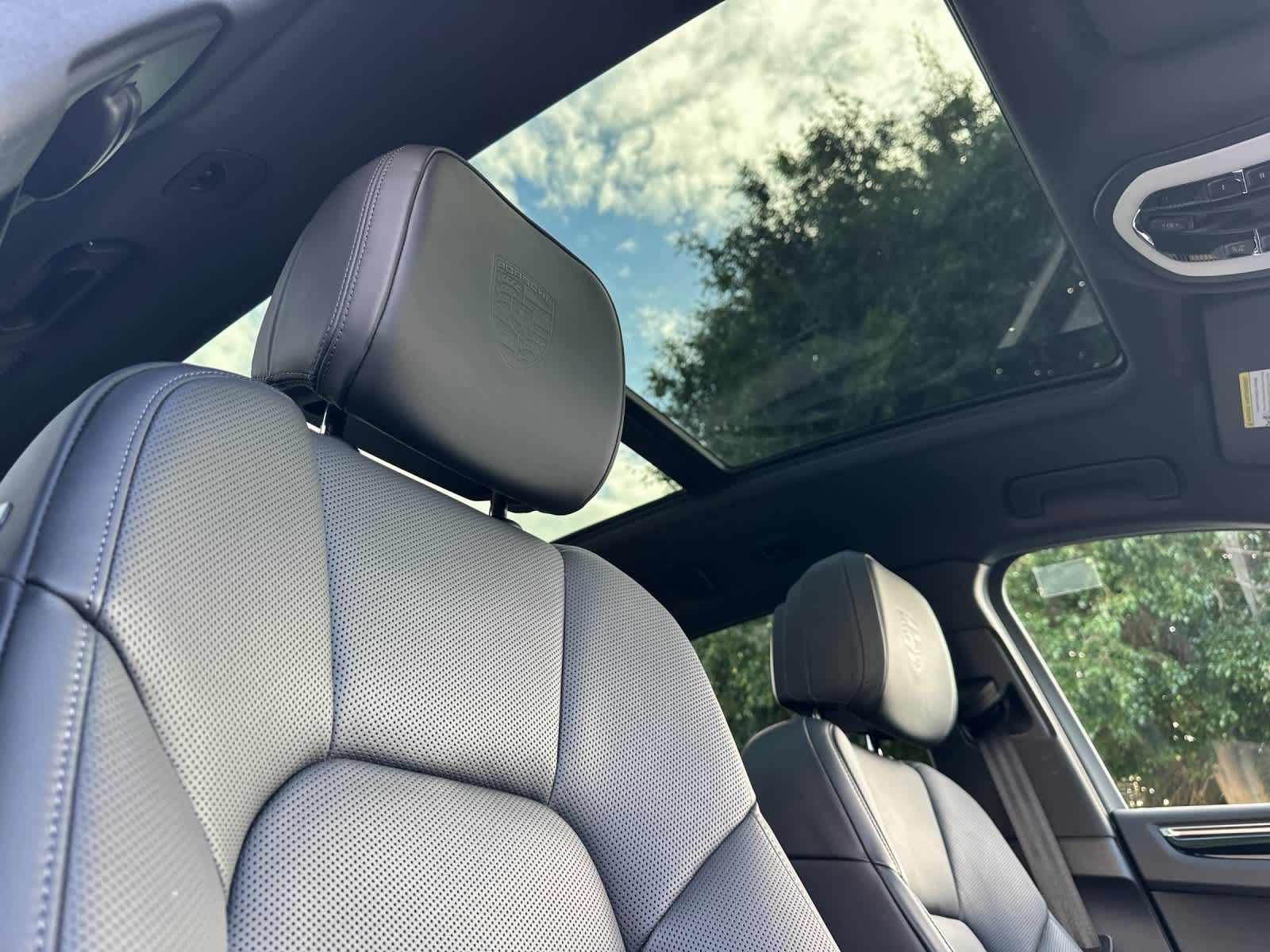 Thumbnail: 2025 Porsche Macan - 18